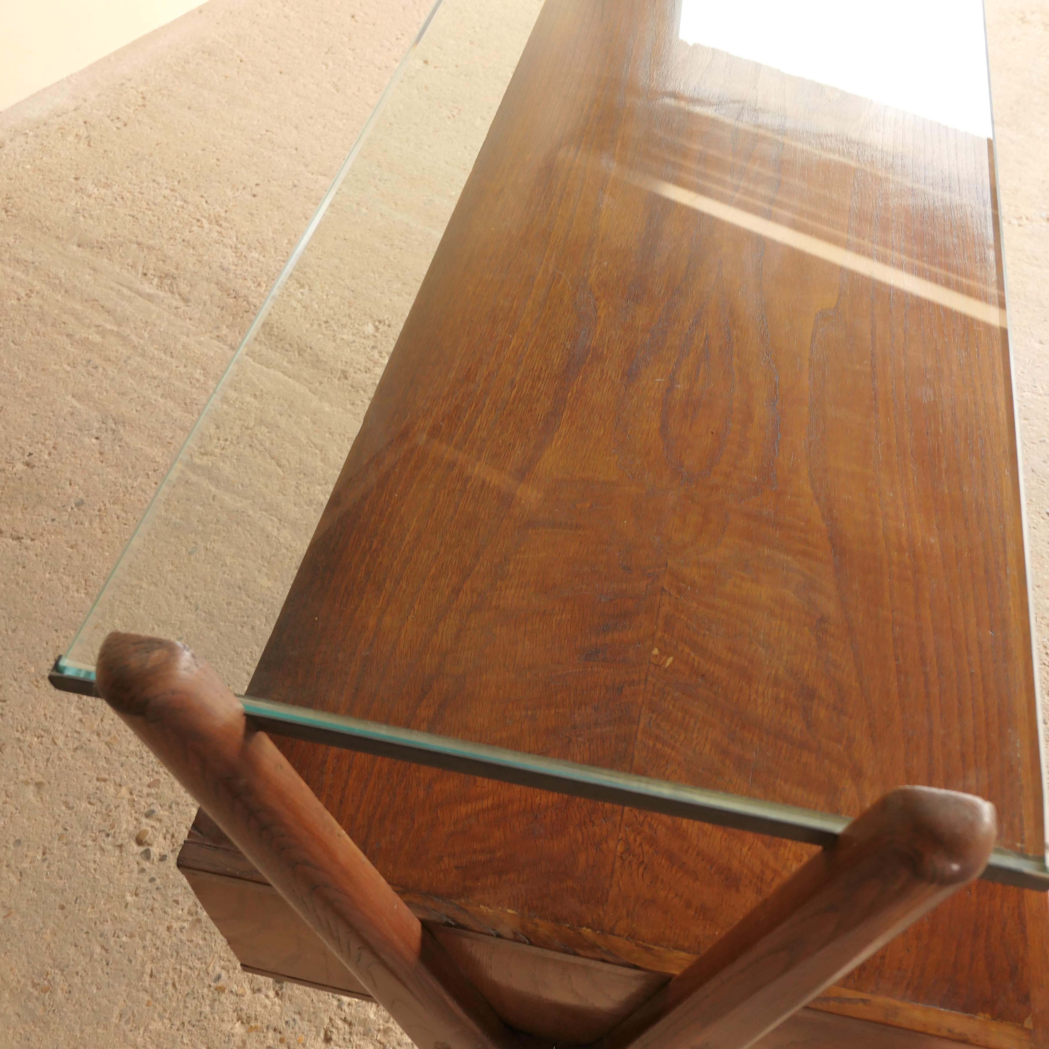 Scalloped Mid Century Console / Sideboard For Sale 3