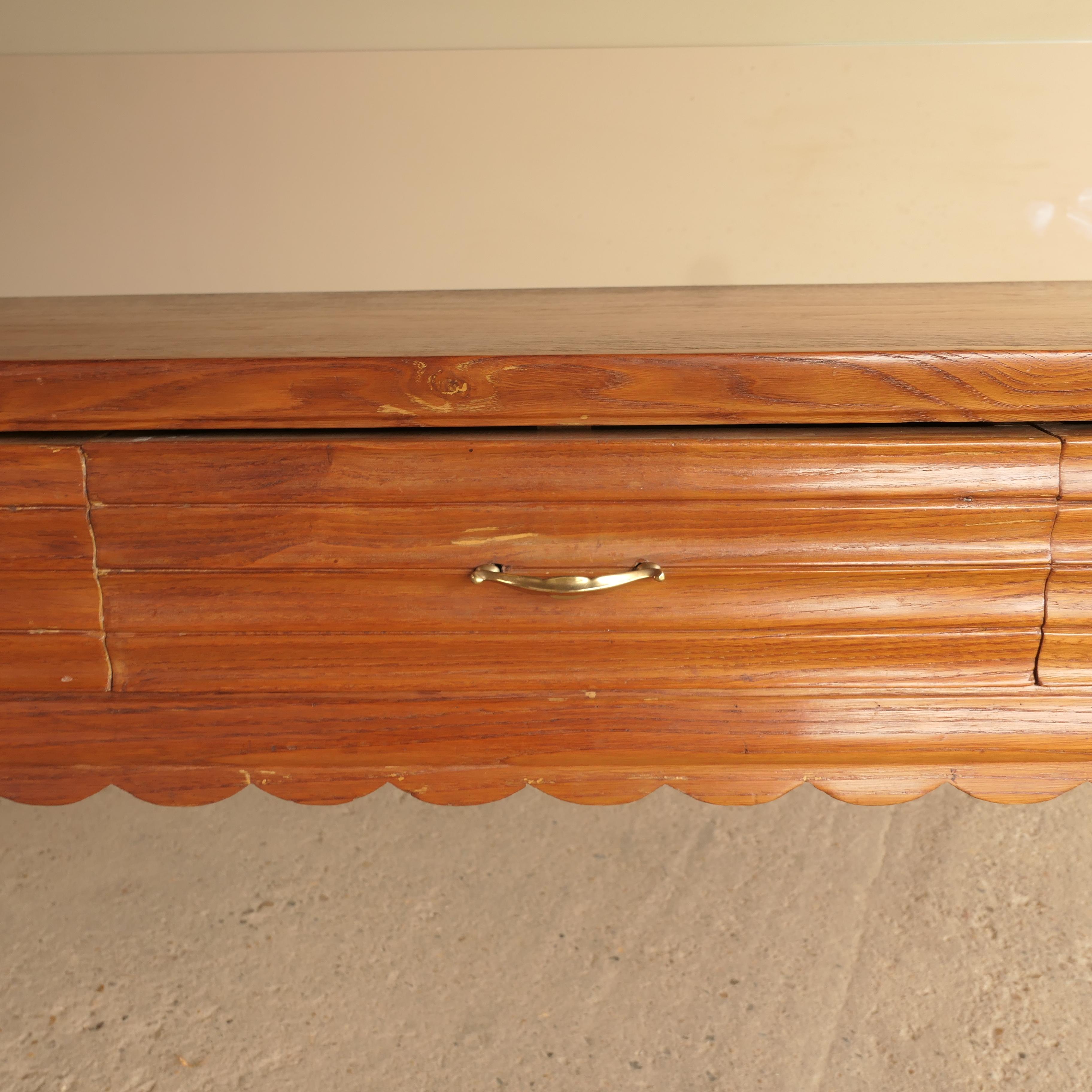 Scalloped Mid Century Console / Sideboard For Sale 5