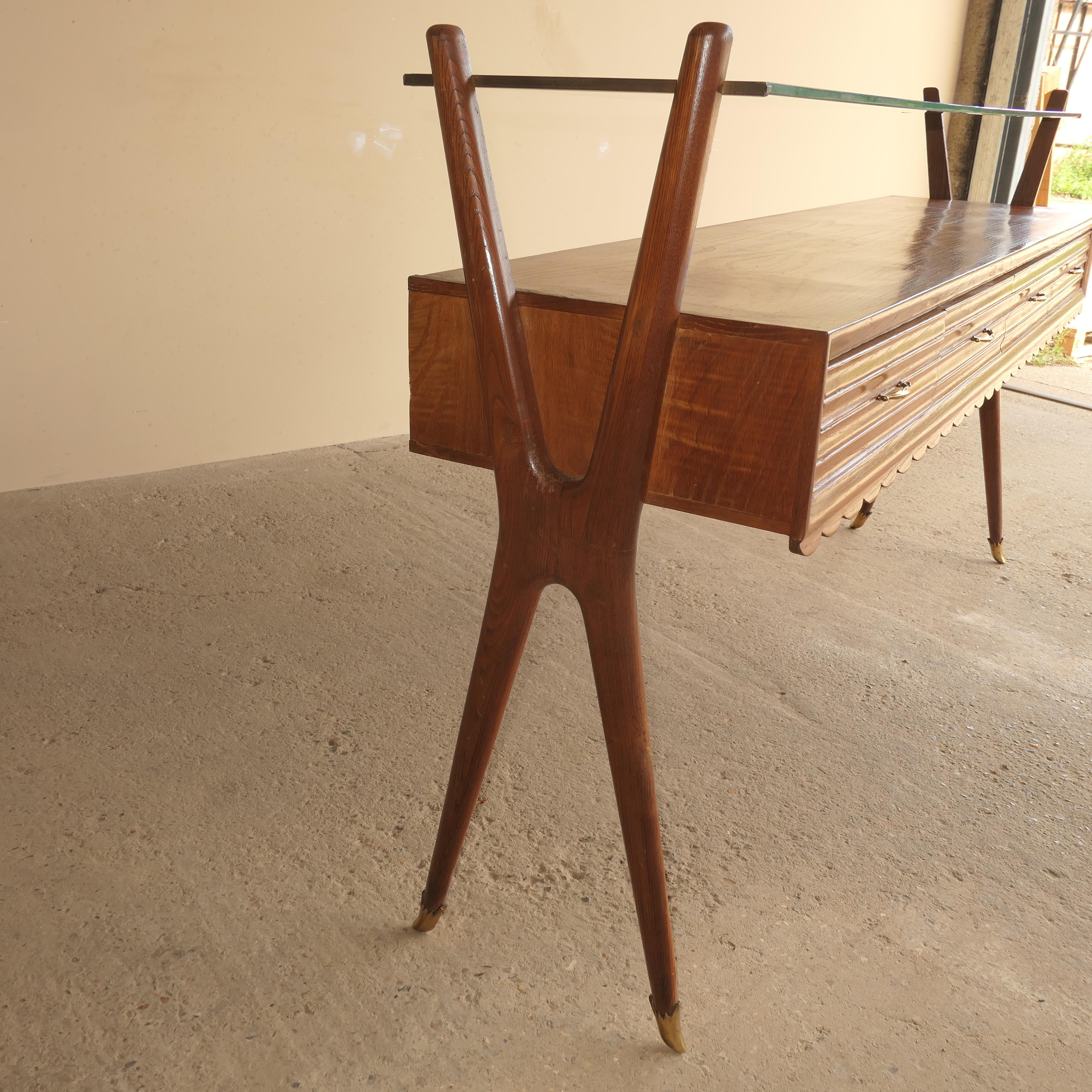 Scalloped Mid Century Console / Sideboard For Sale 11