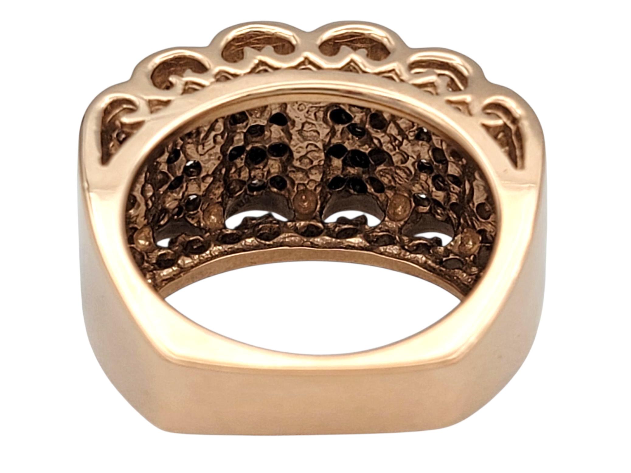 Scalloped multi row diamond band ring For Sale 1