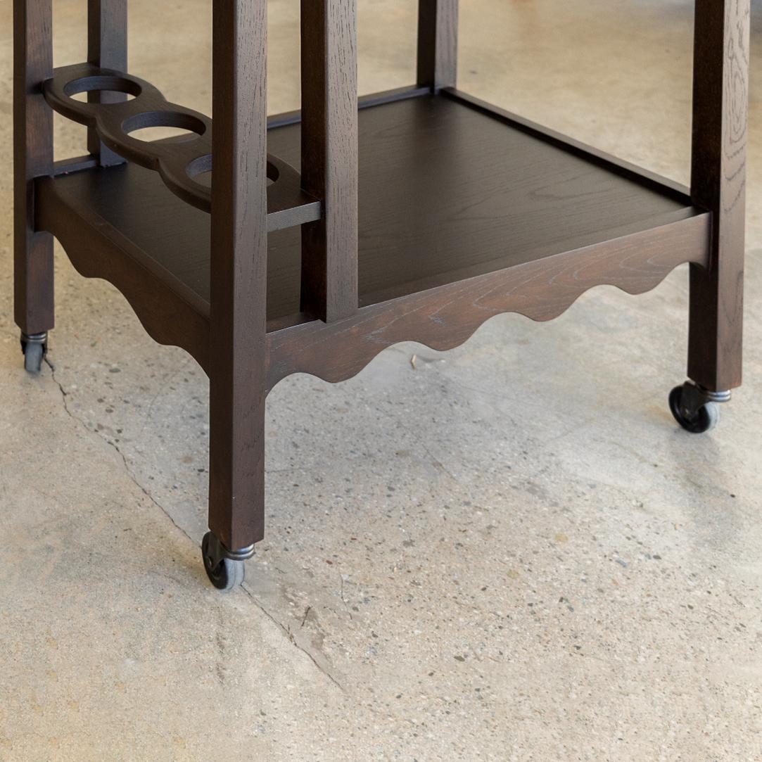 Panoplie Scalloped Oak Barwagen (amerikanisch) im Angebot