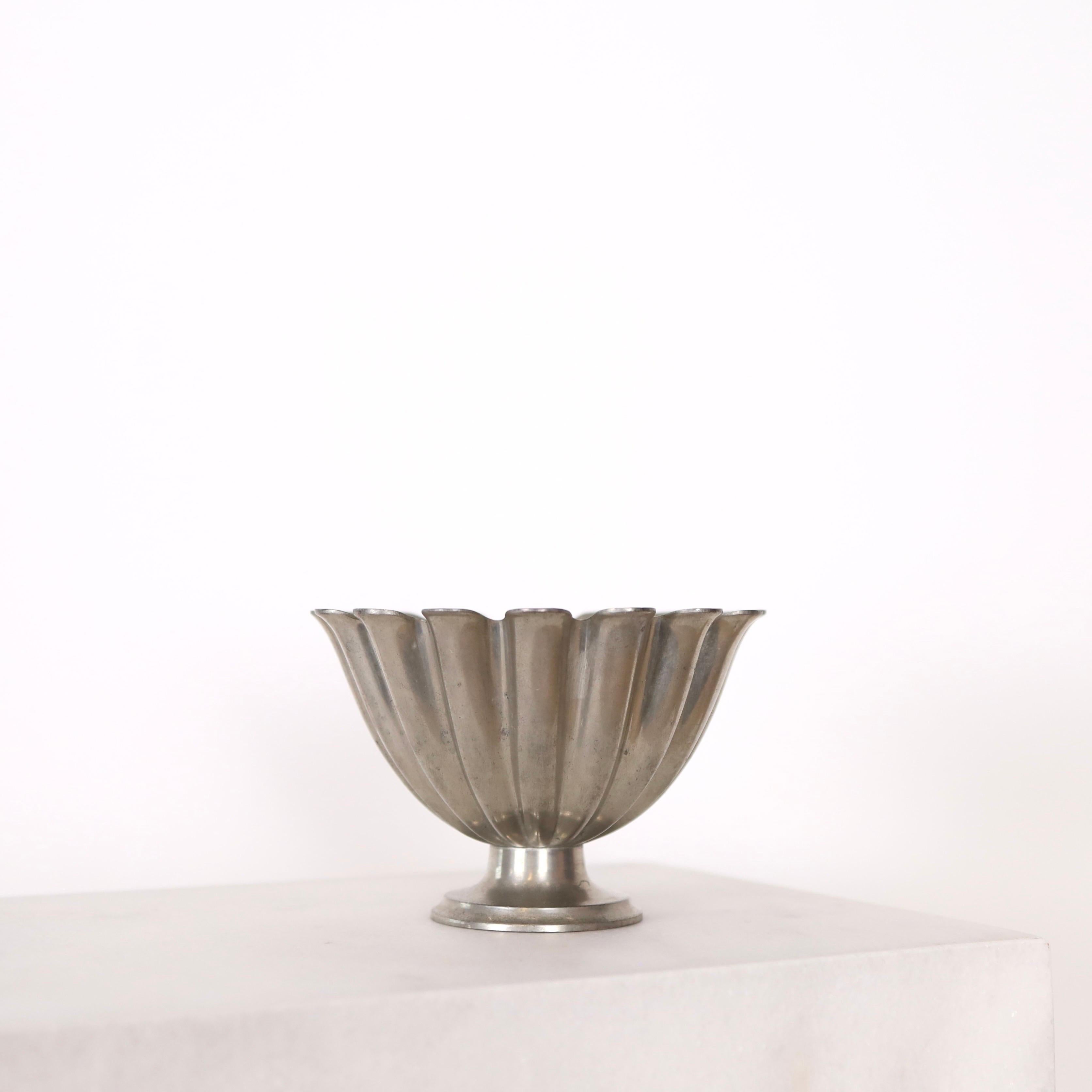 Scalloped pedestal pewter bowl by Just Andersen 1920s, Denmark 5