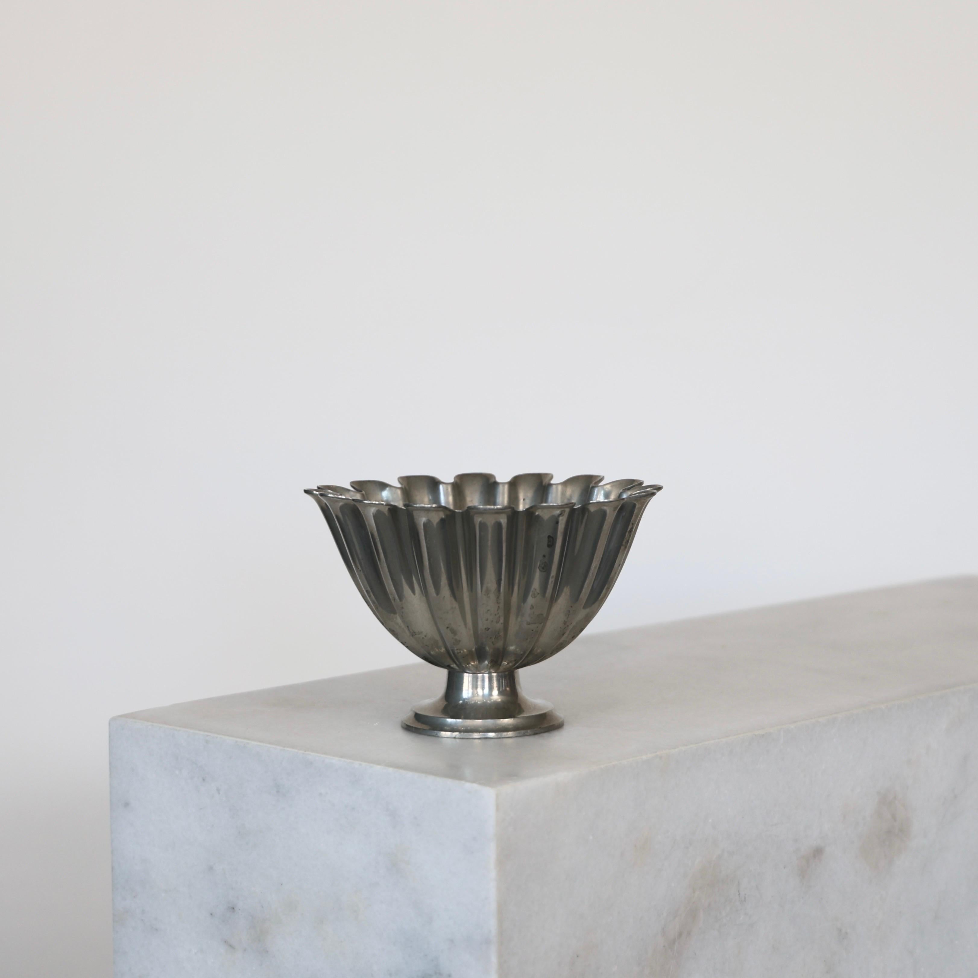Scalloped Pedestal Pewter Bowl by Just Andersen, 1920s, Denmark For Sale 7