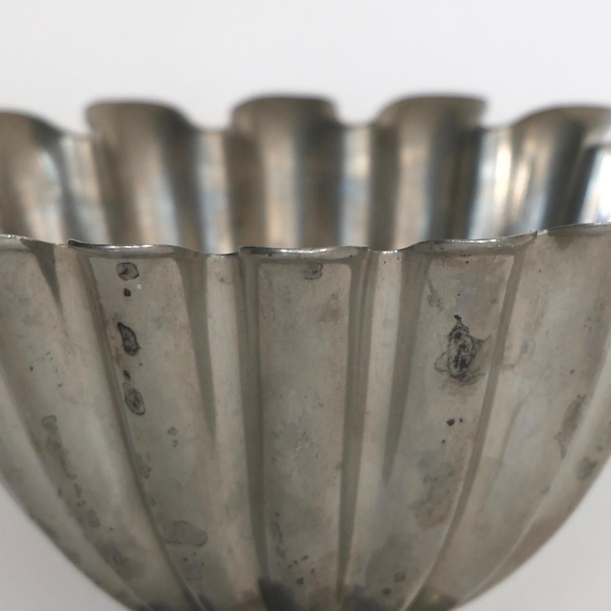 Scalloped Pedestal Pewter Bowl by Just Andersen, 1920s, Denmark For Sale 3