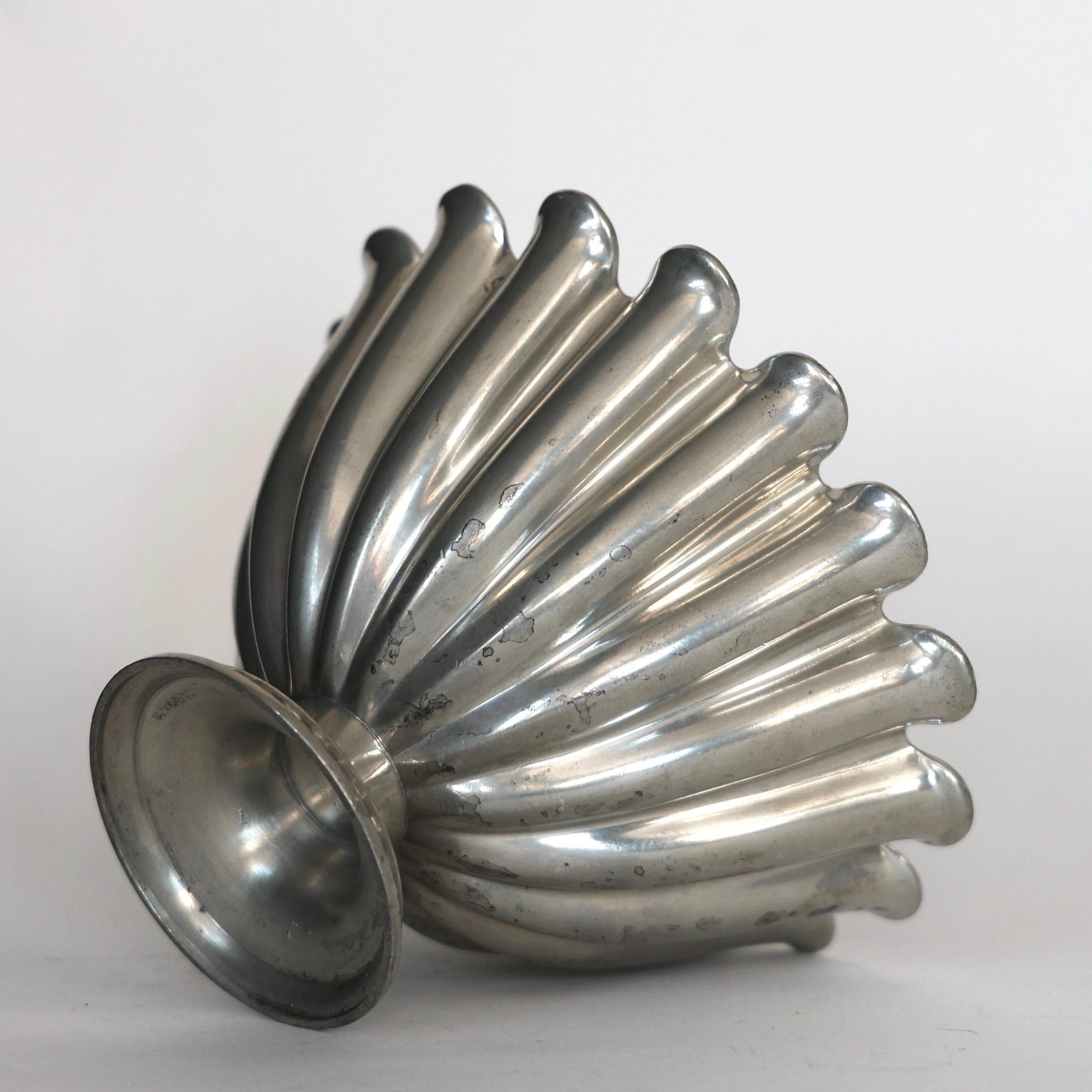 Scalloped Pedestal Pewter Bowl by Just Andersen, 1920s, Denmark For Sale 4