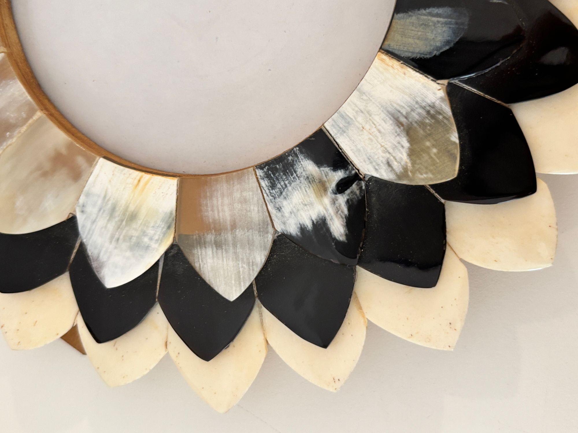 Indian Scalloped Round Picture Frame in White and Brown Horn Bone Inlaid For Sale