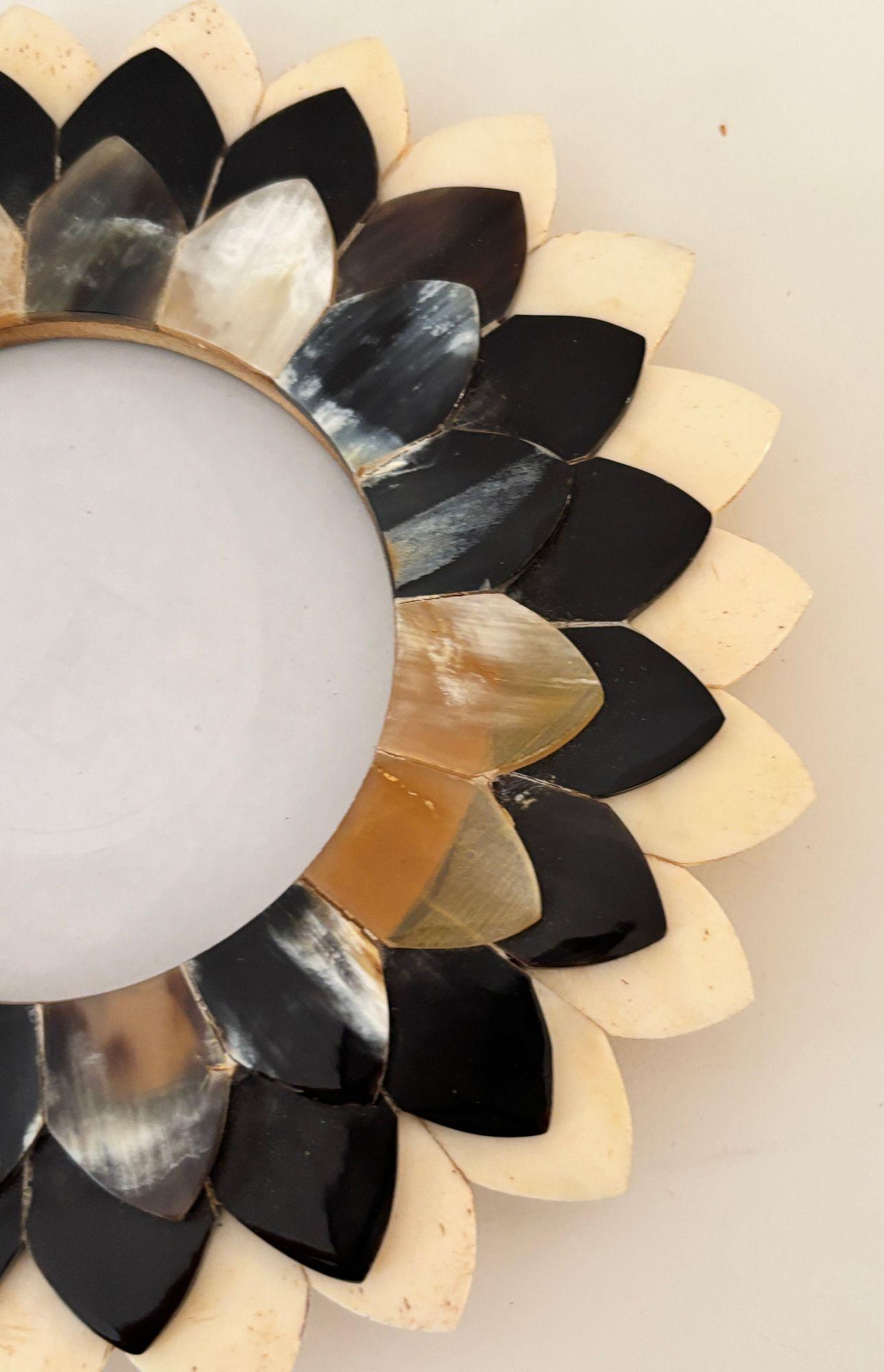 Hand-Carved Scalloped Round Picture Frame in White and Brown Horn Bone Inlaid For Sale