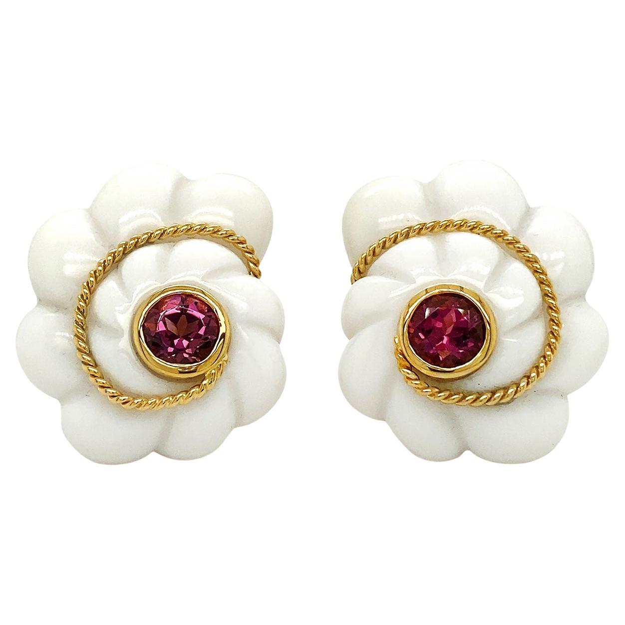 Boucles d'oreilles festonnées en or jaune 18 carats, opale blanche, tourmaline rose et coquillage