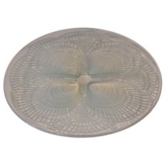 Plato de cristal Vieiras de René Lalique
