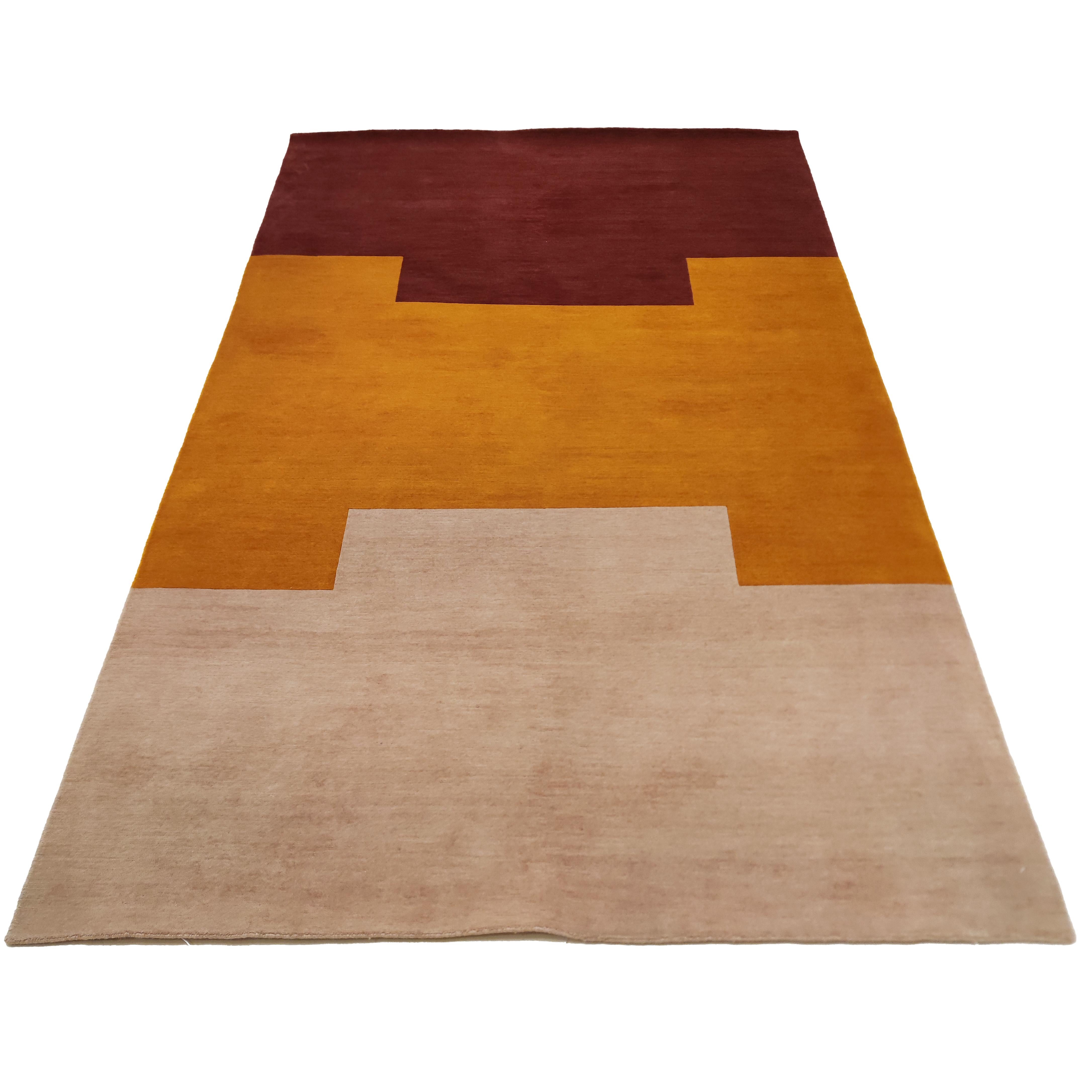 The esteemed Milanese architect and journalist Clara Bona unfurled a breathtaking dance of colours in her enthralling journey into rug design, partnering with the Alberto Levi Gallery. With her inaugural rug ensemble,  Bona showcases her creative