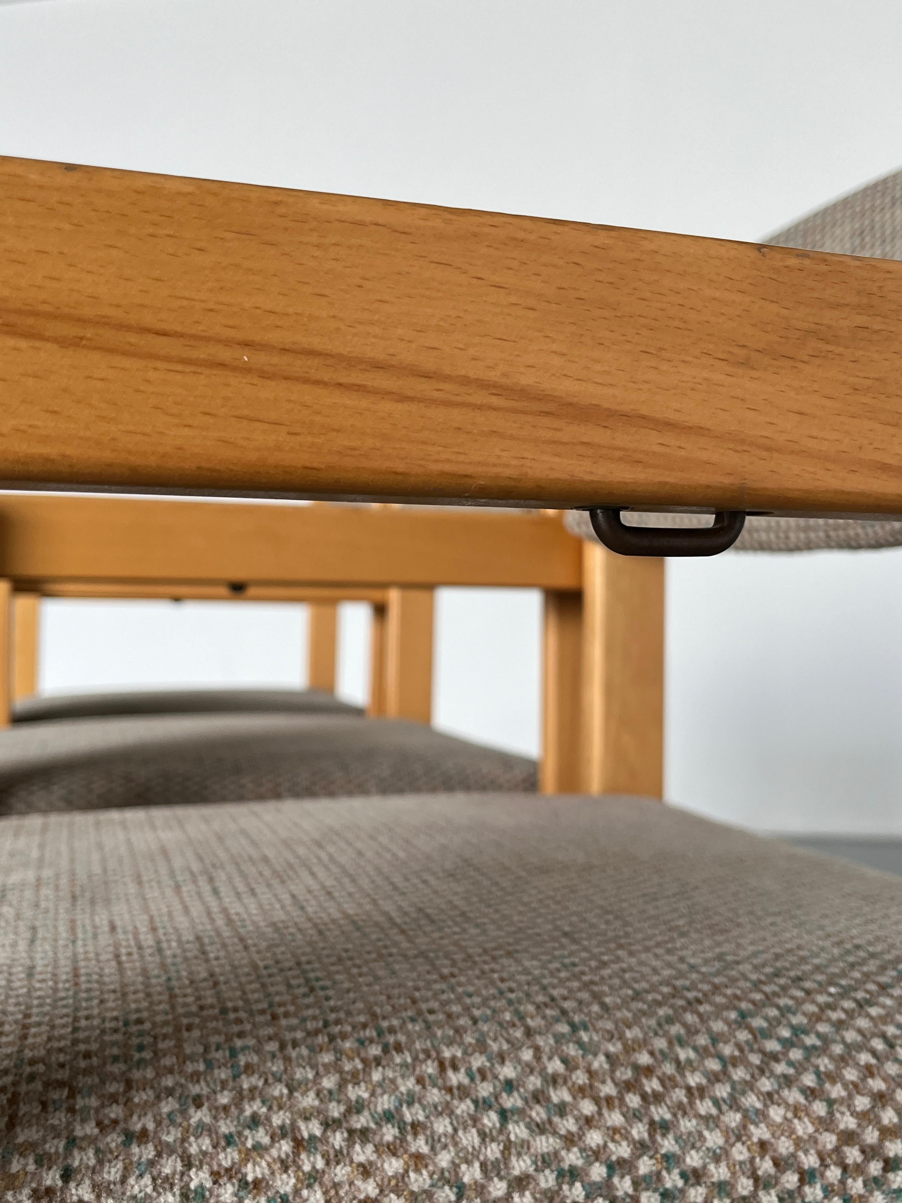Sillones laterales o de comedor apilables escandinavos de mediados de siglo, Suecia Años 60 en venta 5