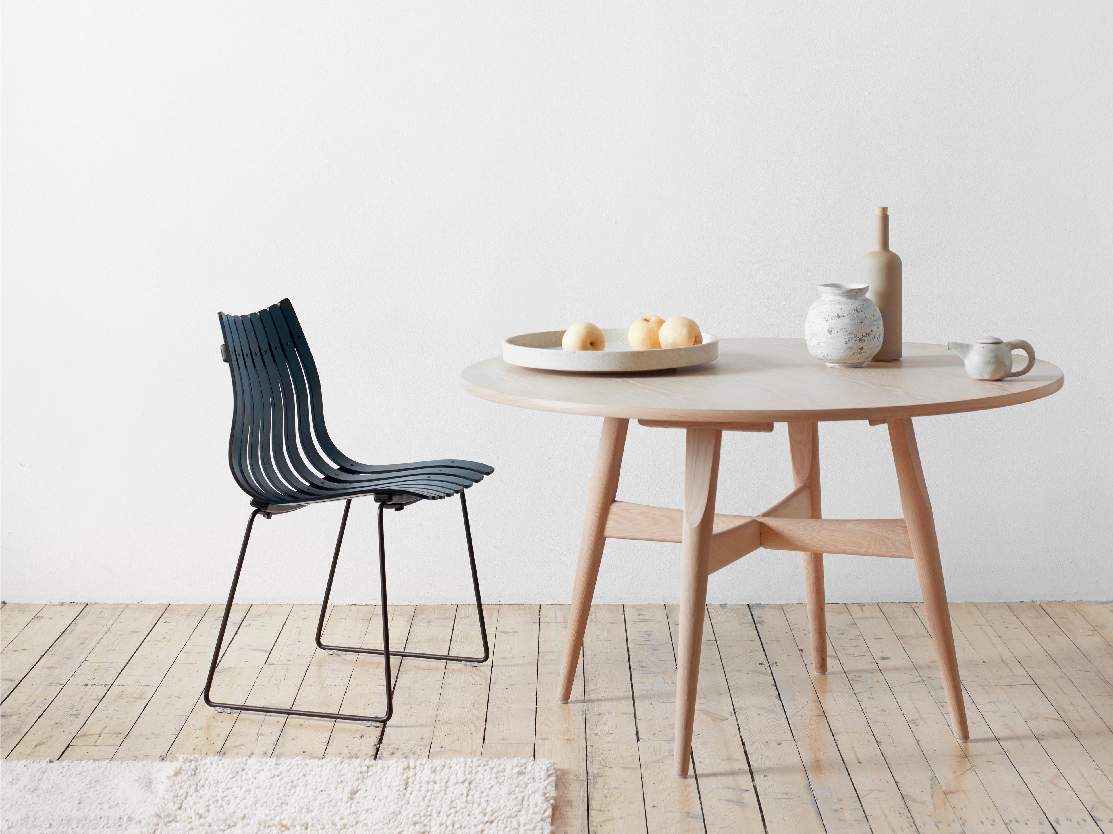 Scandia Junior-Stuhl, neu mit Untergestell (Stahl) im Angebot
