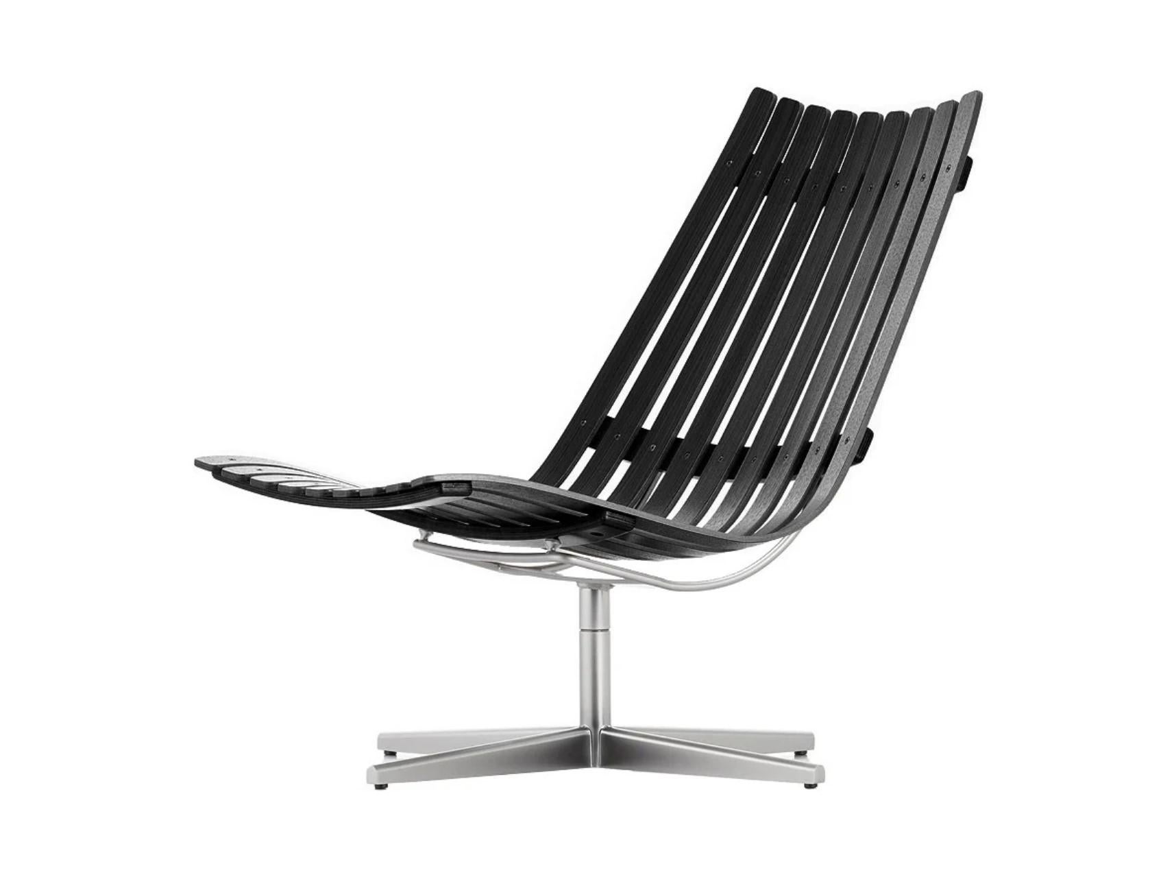Lacquered Scandia Nett Swivel Lounge Chair by Fjord Fiesta with Swivel Base For Sale