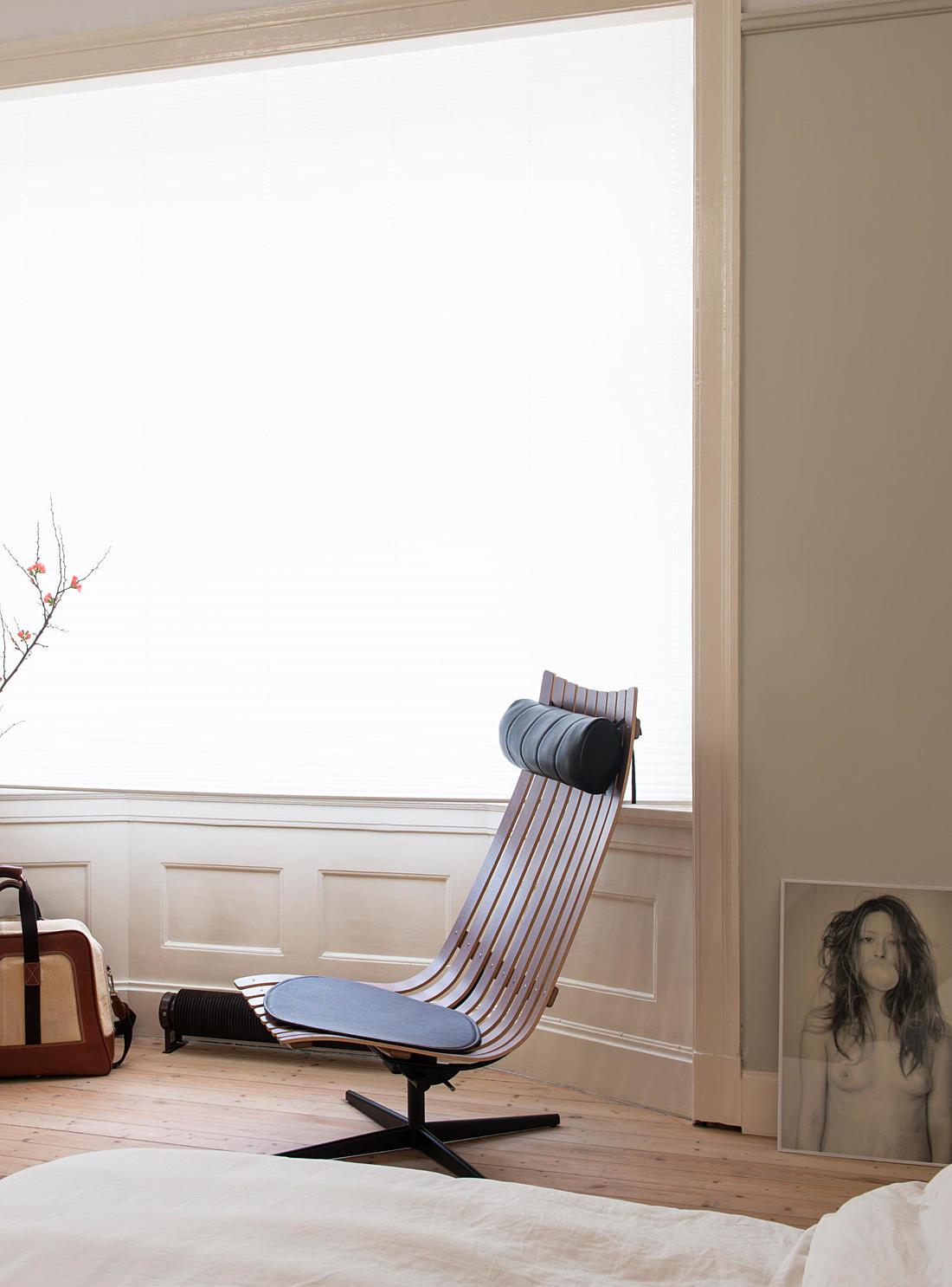 Lacquered Scandia Senior VIPP by Fjord Fiesta with Swivel Base and Tilt For Sale