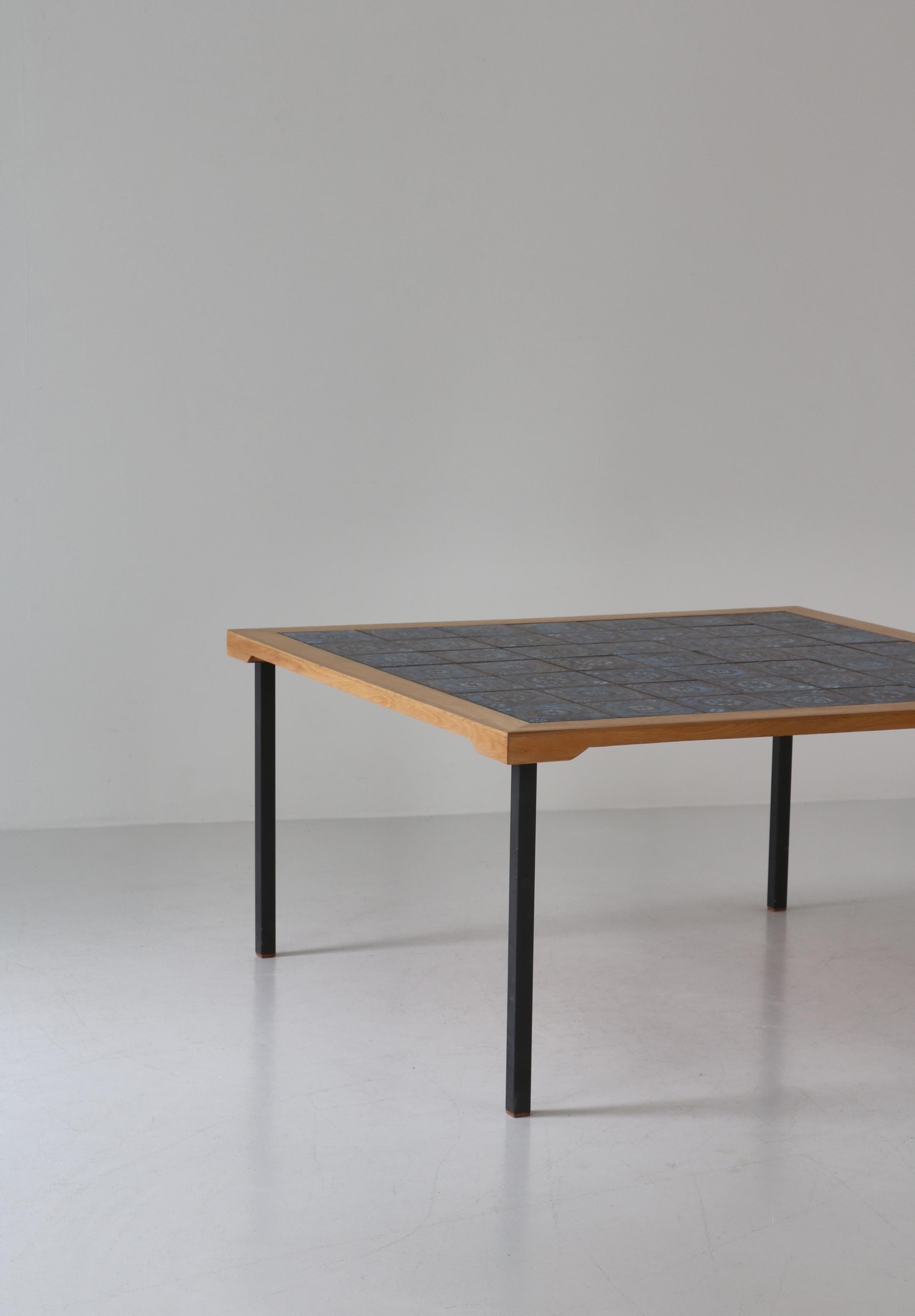 Scandianvian Modern Square Table in Oak Wood with Blue Ceramic Tiles, 1960s In Good Condition In Odense, DK