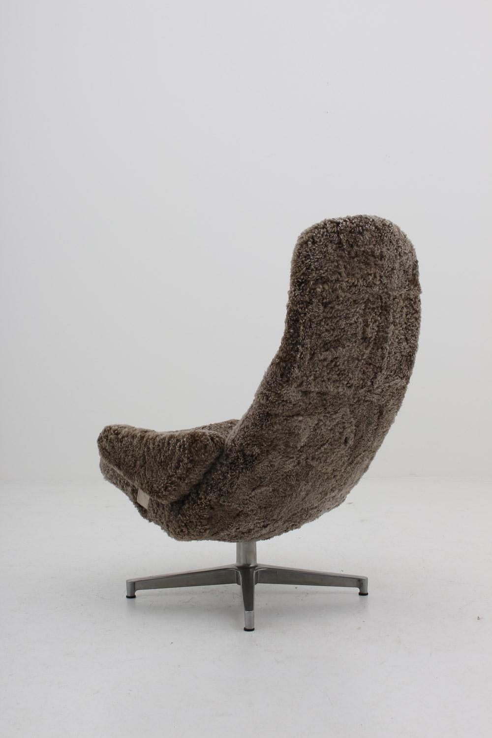 Swedish Scandinavian Midcentury Swivel Chair 