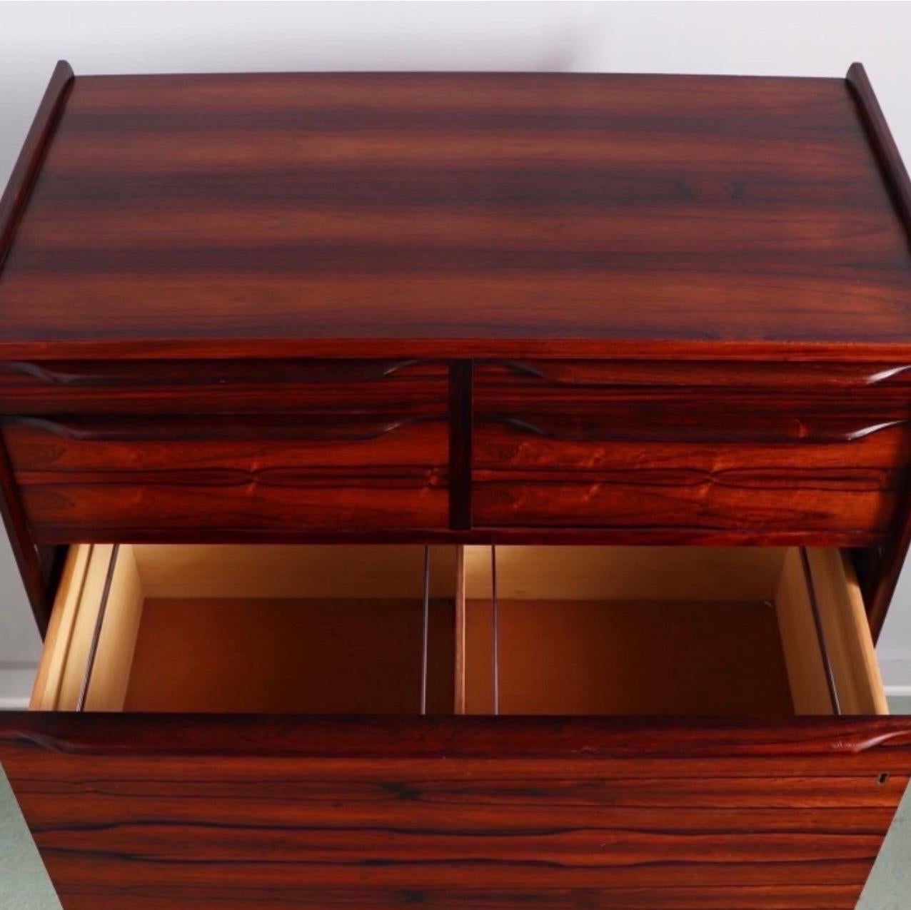 Wood Scandiline California Rare Rosewood Floating Hanging Wall Unit Cabinet W/Drawers