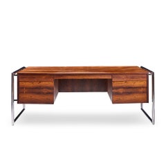 Scandiline Mid Century Palisander Schreibtisch und Chrom Executive Desk