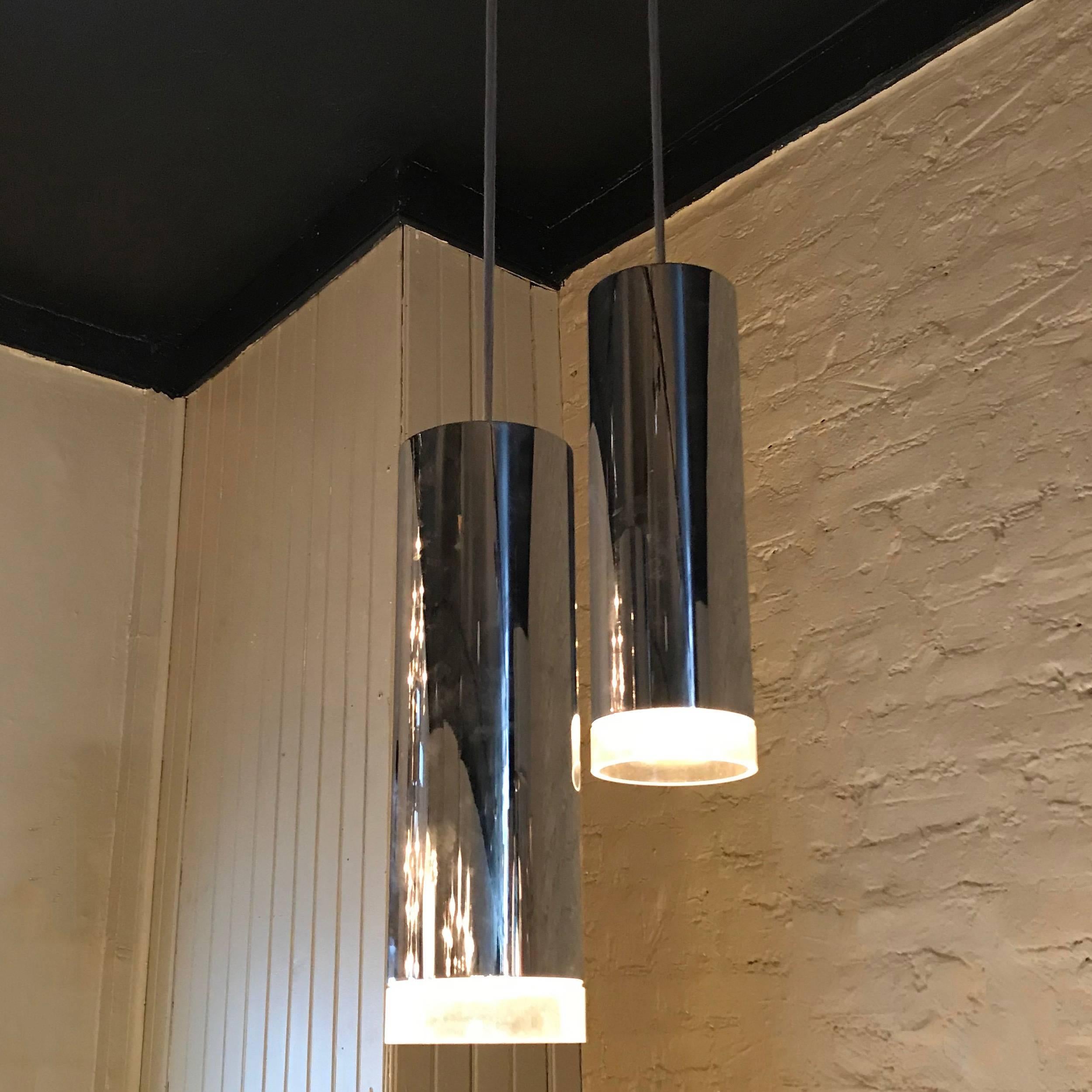 Modernist Graduated Chrome Cylinder Pendant Light, Switzerland In Good Condition In Brooklyn, NY
