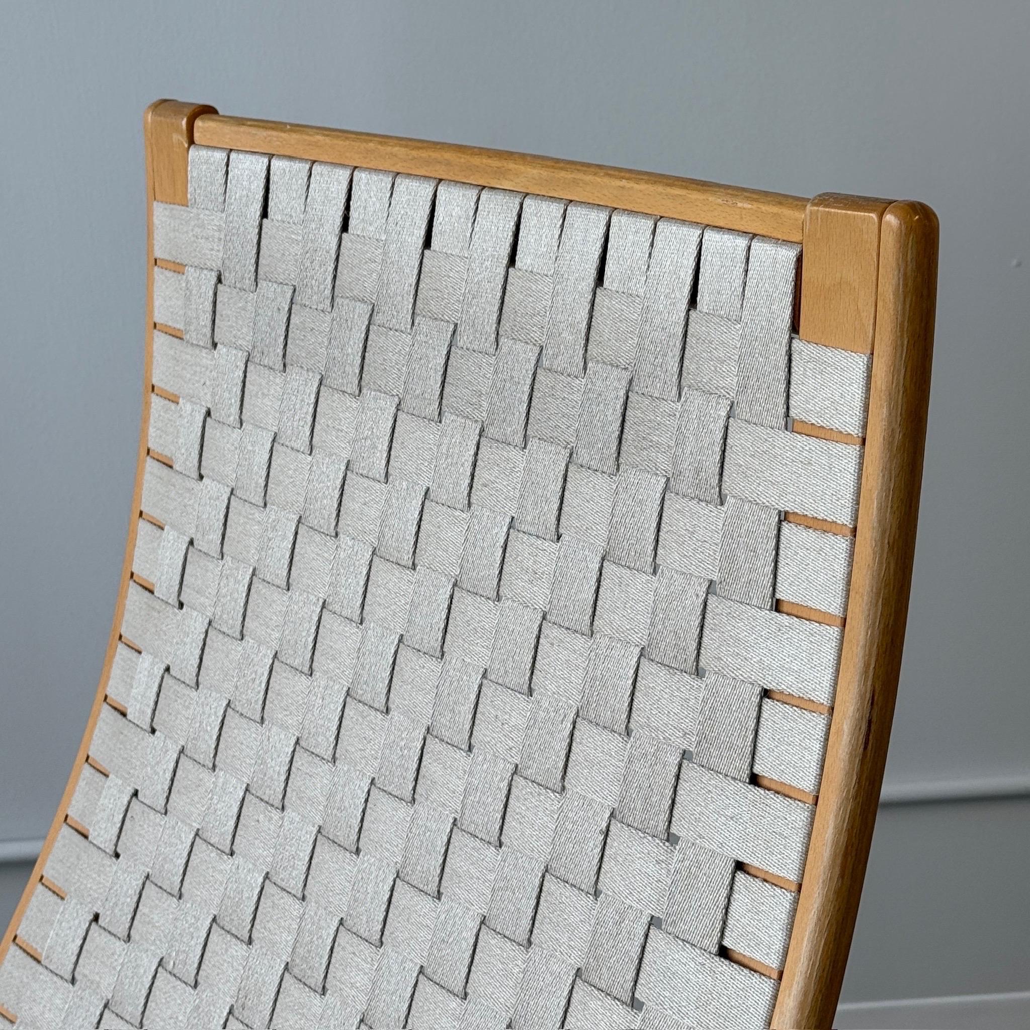 Mid-Century Modern Scandinavia Bentwood Woven Lounge Chair For Sale