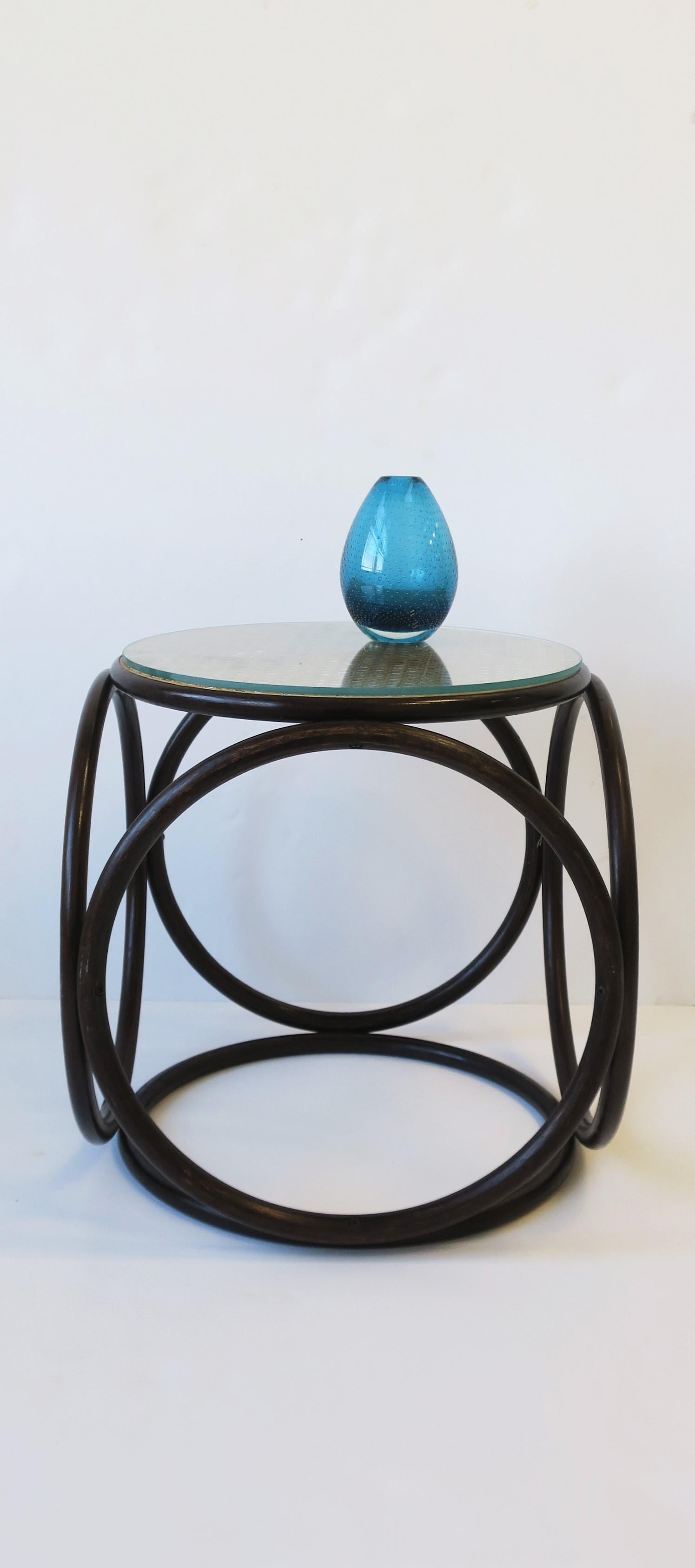 Scandinavia Modern Blue Art Glass Vase Mid-Century Modern For Sale 3