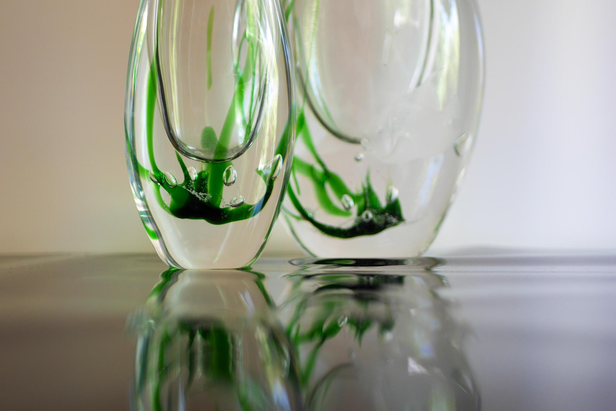 Scandinavia modern seaweed and fish vases made by Vicke Lindstrand Kosta, Sweden For Sale 2