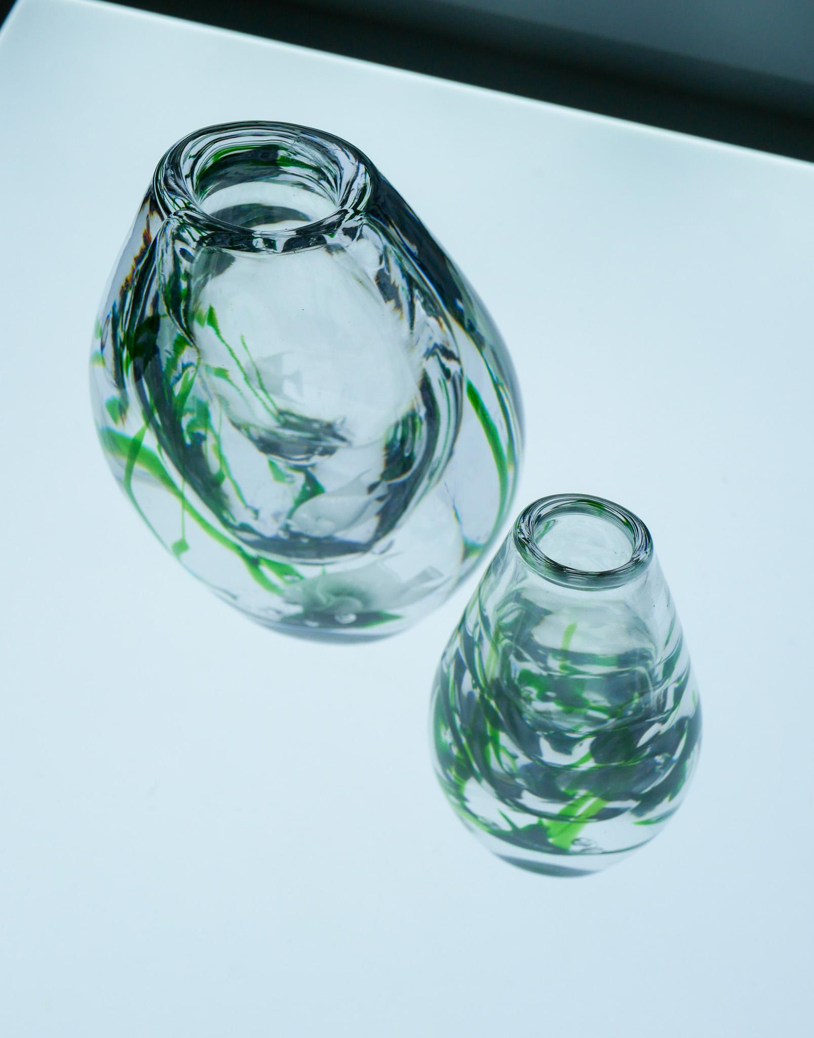 Mid-20th Century Scandinavia modern seaweed and fish vases made by Vicke Lindstrand Kosta, Sweden For Sale