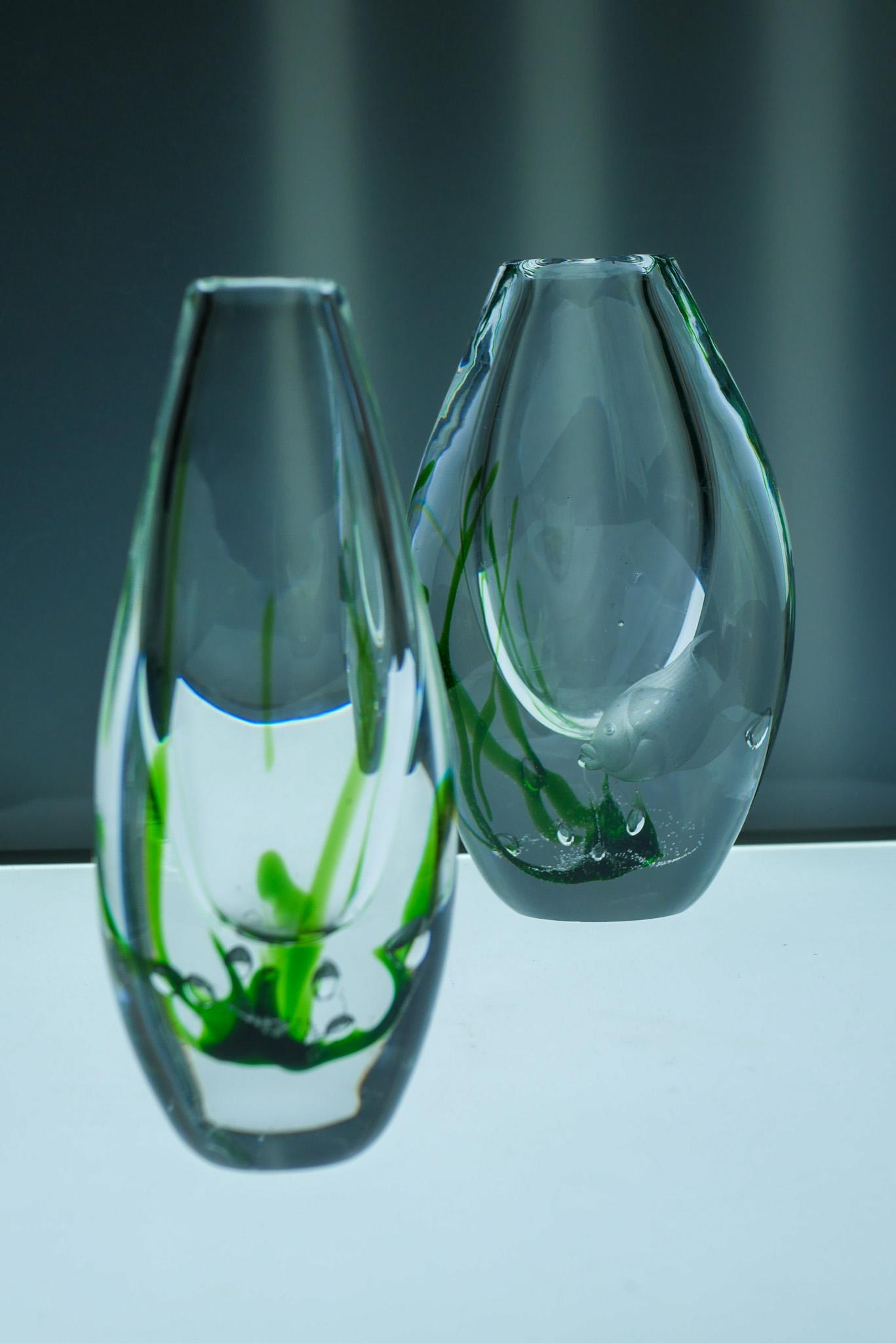 Scandinavia modern seaweed and fish vases made by Vicke Lindstrand Kosta, Sweden For Sale 1