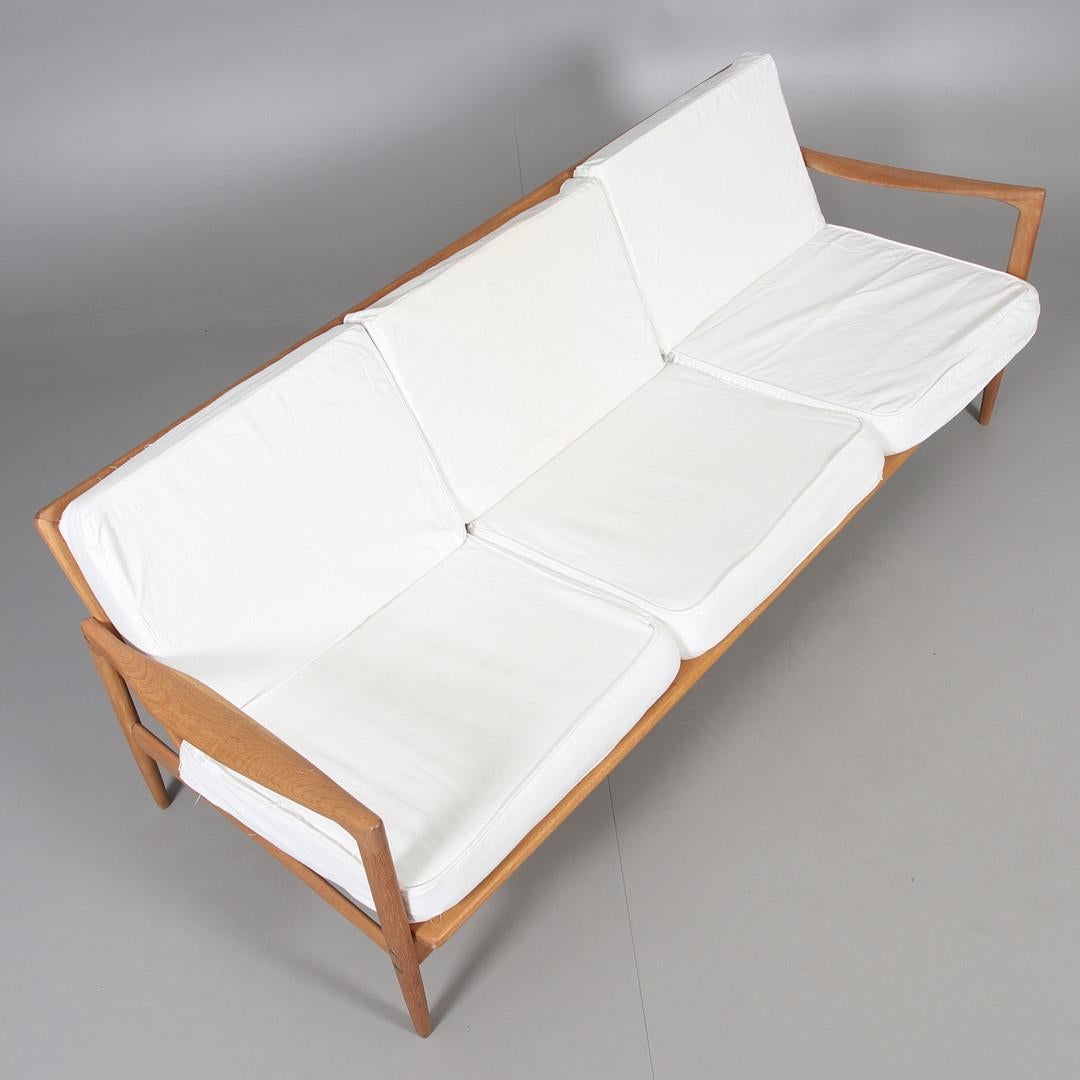 Skandinavisches modernes Sofa „Kandidaten“ von IB KOFOD-LARSEN (Eichenholz) im Angebot