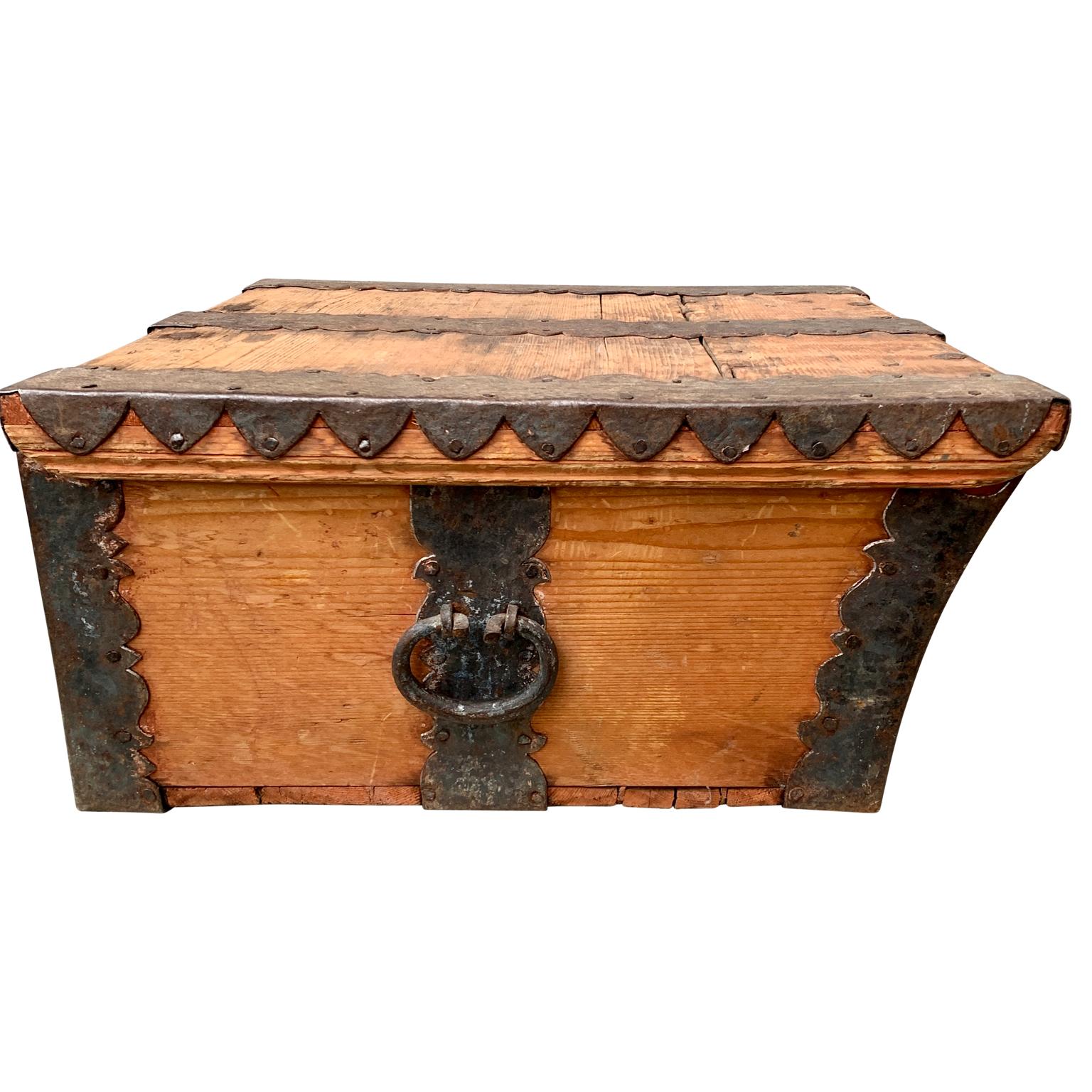 Norwegian Scandinavian 18th Century Wooden Box, Dated 1752 For Sale