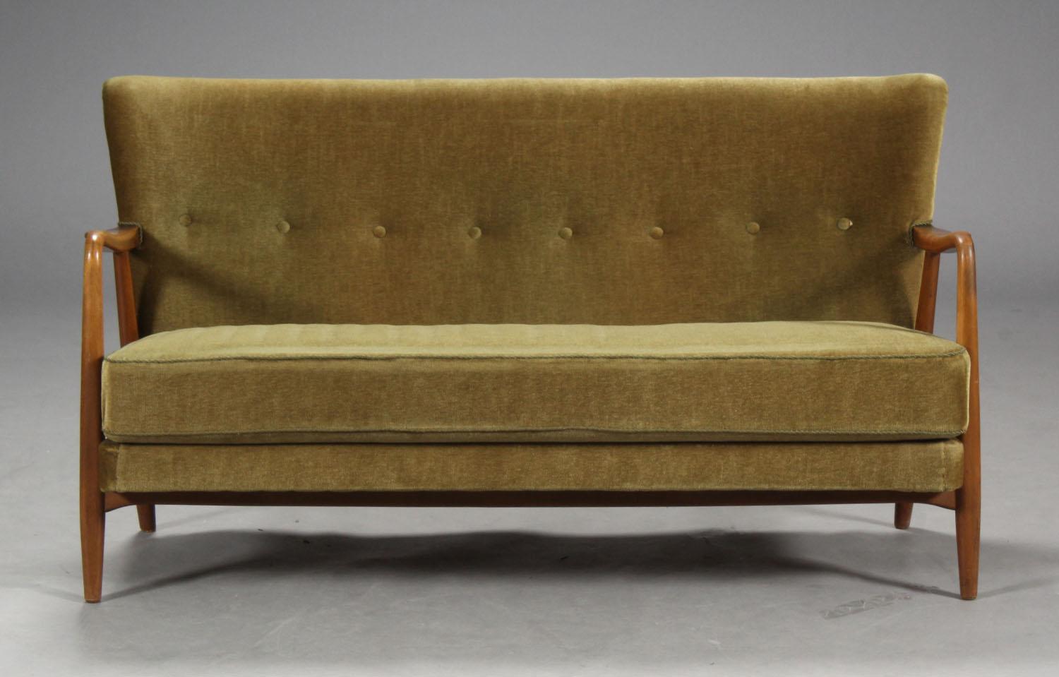 Skandinavisches 1940er Samt-Sofa im Zustand „Gut“ in London, GB