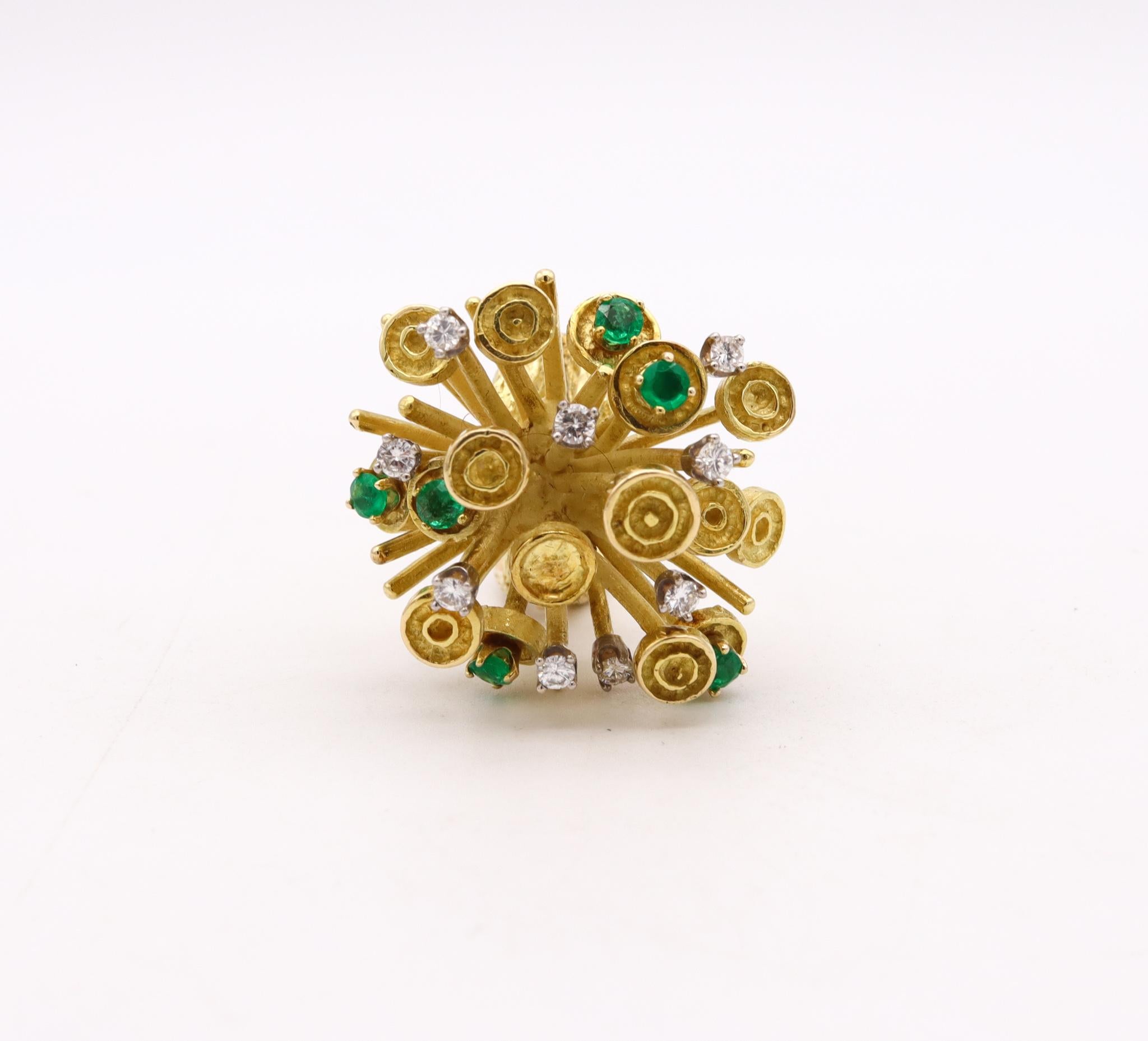 Mixed Cut Scandinavian 1960 Sculptural Spikes Ring 18Kt Gold 1.38 Cts Diamonds Emeralds For Sale