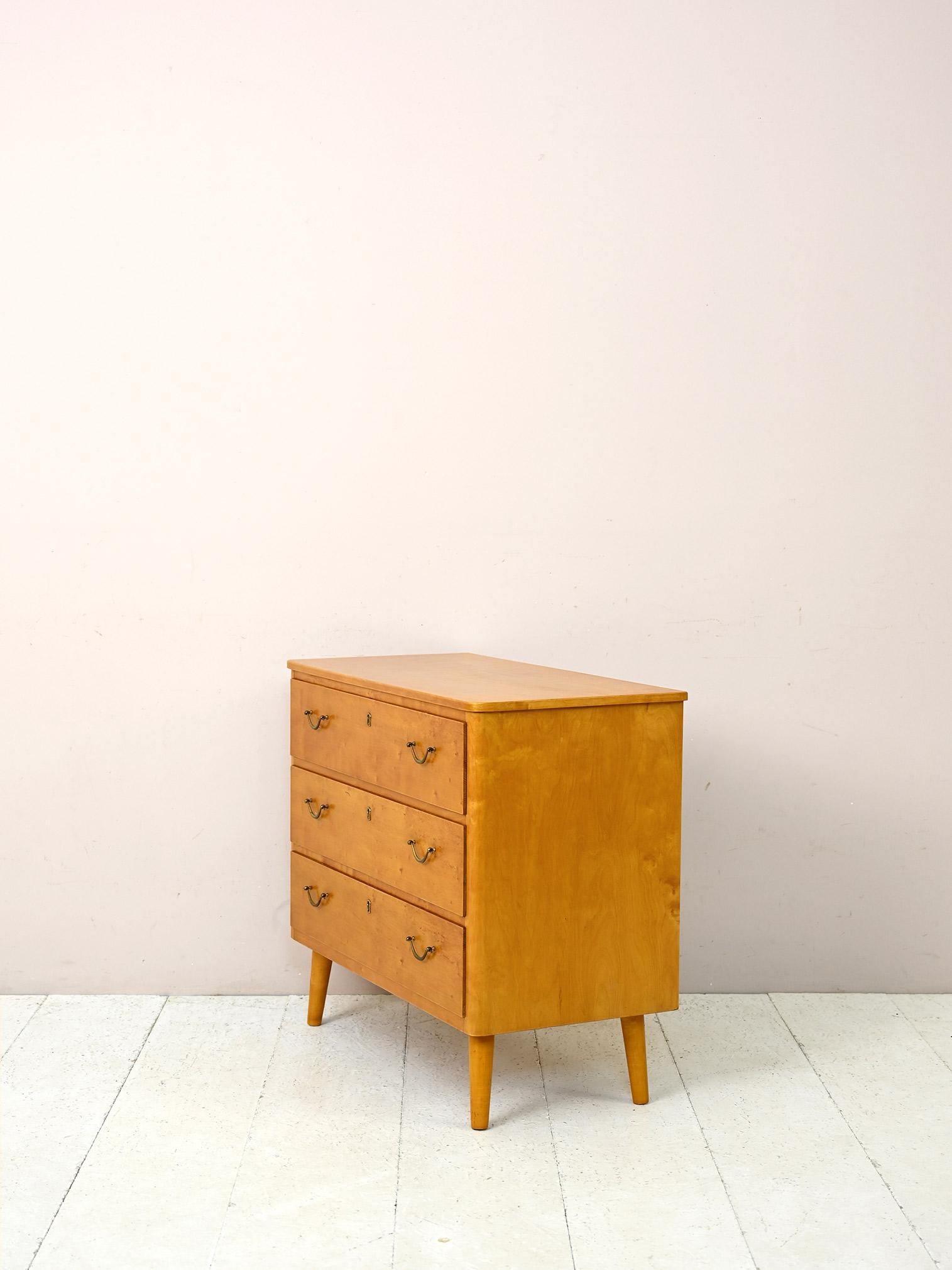 Scandinavian 1960s briarwood chest of drawers In Good Condition For Sale In Brescia, IT