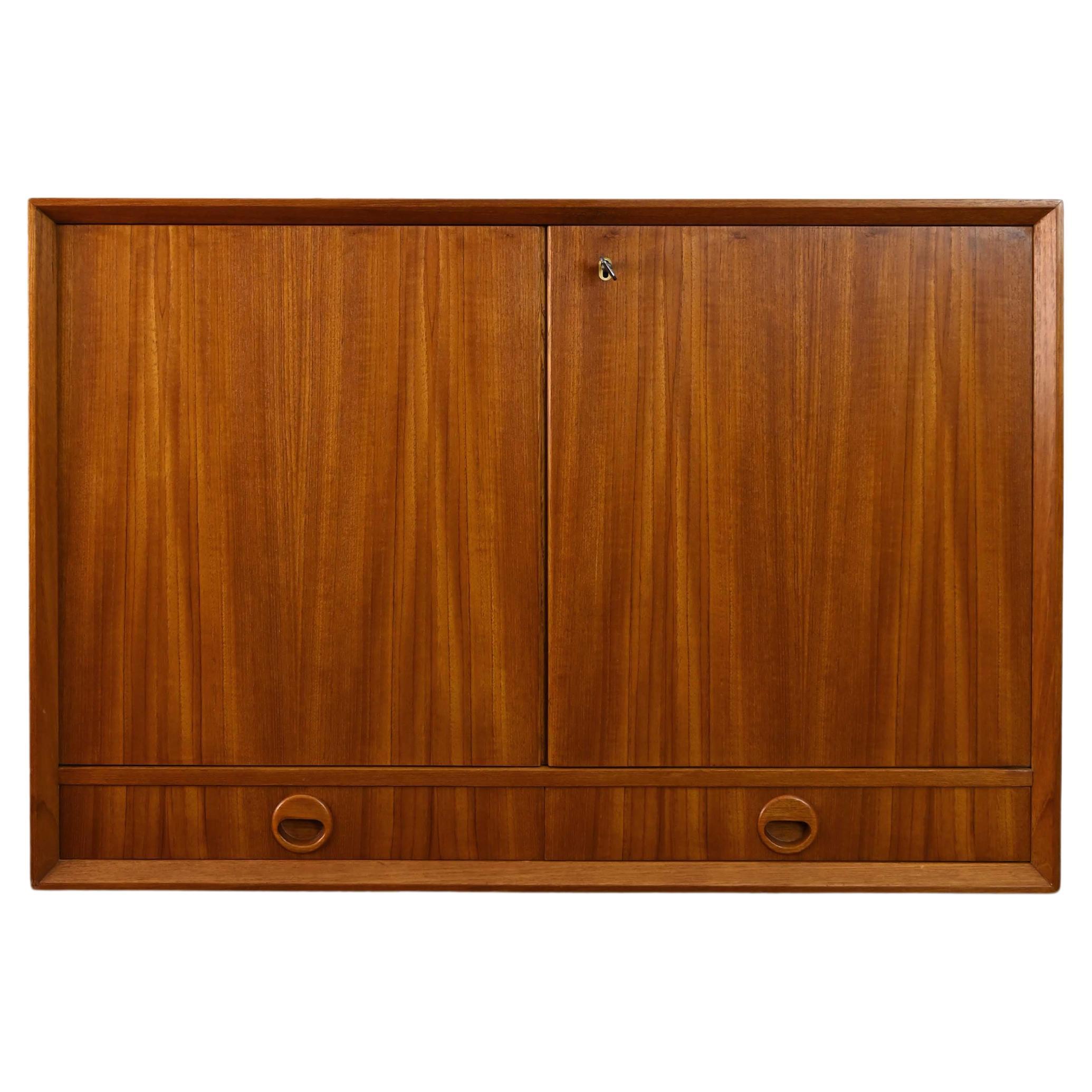 Vintage wallmounted For Sale at 1stDibs