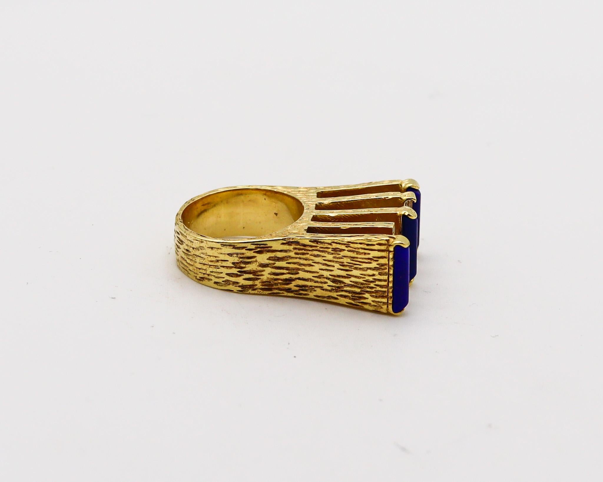 Baguette Cut Scandinavian 1970 Brutalism Ring In 14Kt Gold With Lapis And Diamonds For Sale