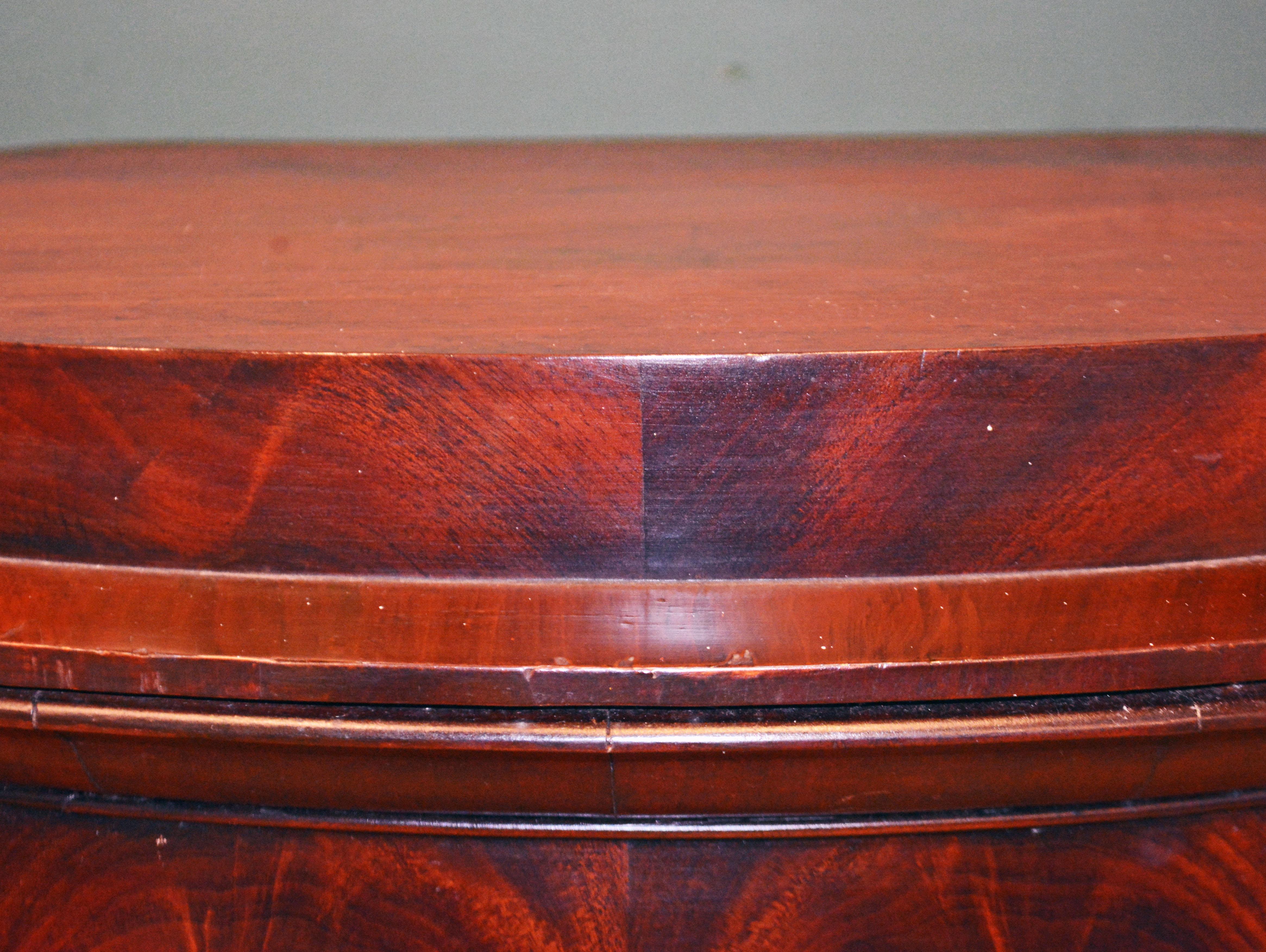 Wood Scandinavian 19th Century Figured Flame Mahogany Oval Pedestal Cabinet