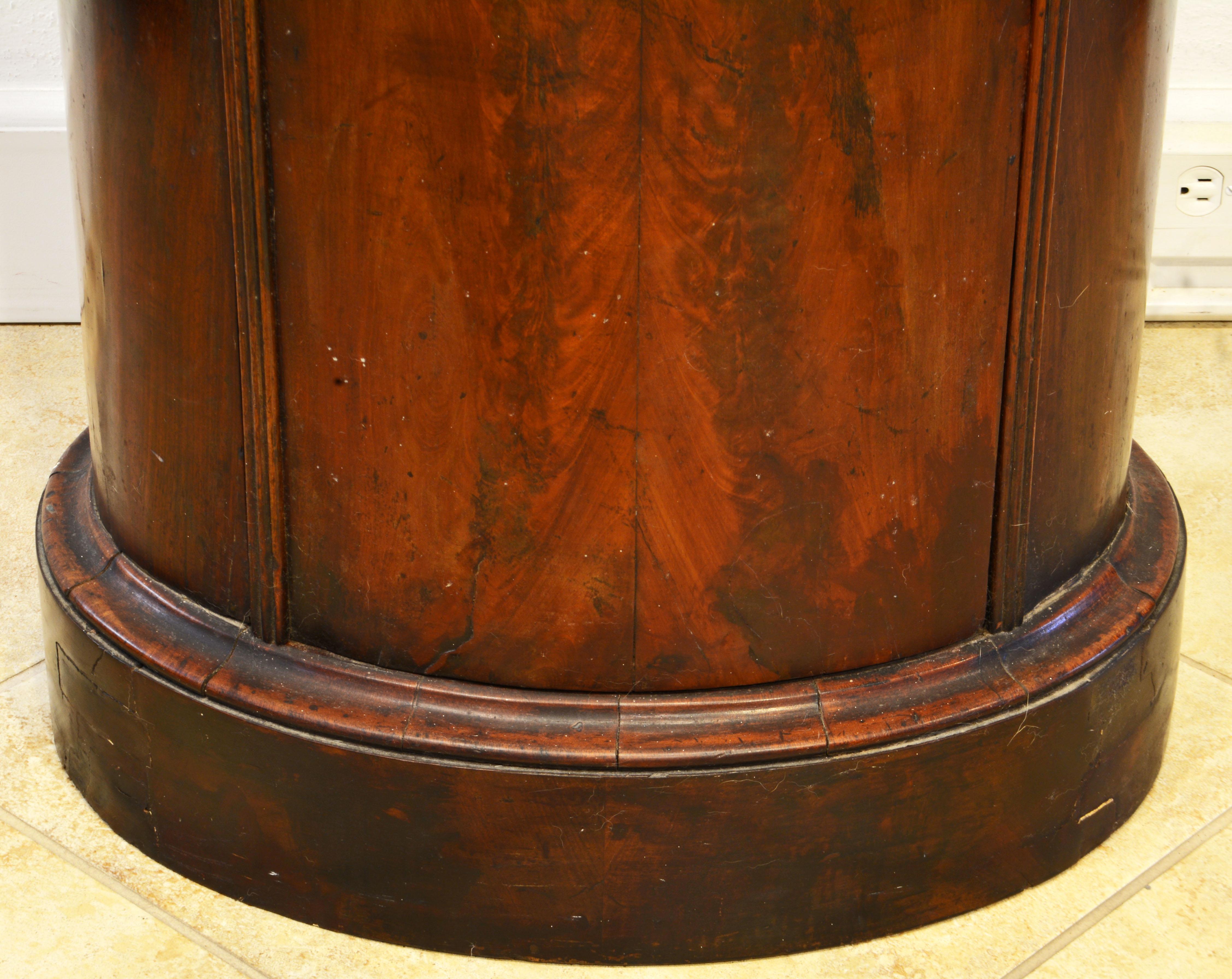 Scandinavian 19th Century Figured Flame Mahogany Oval Pedestal Cabinet 3