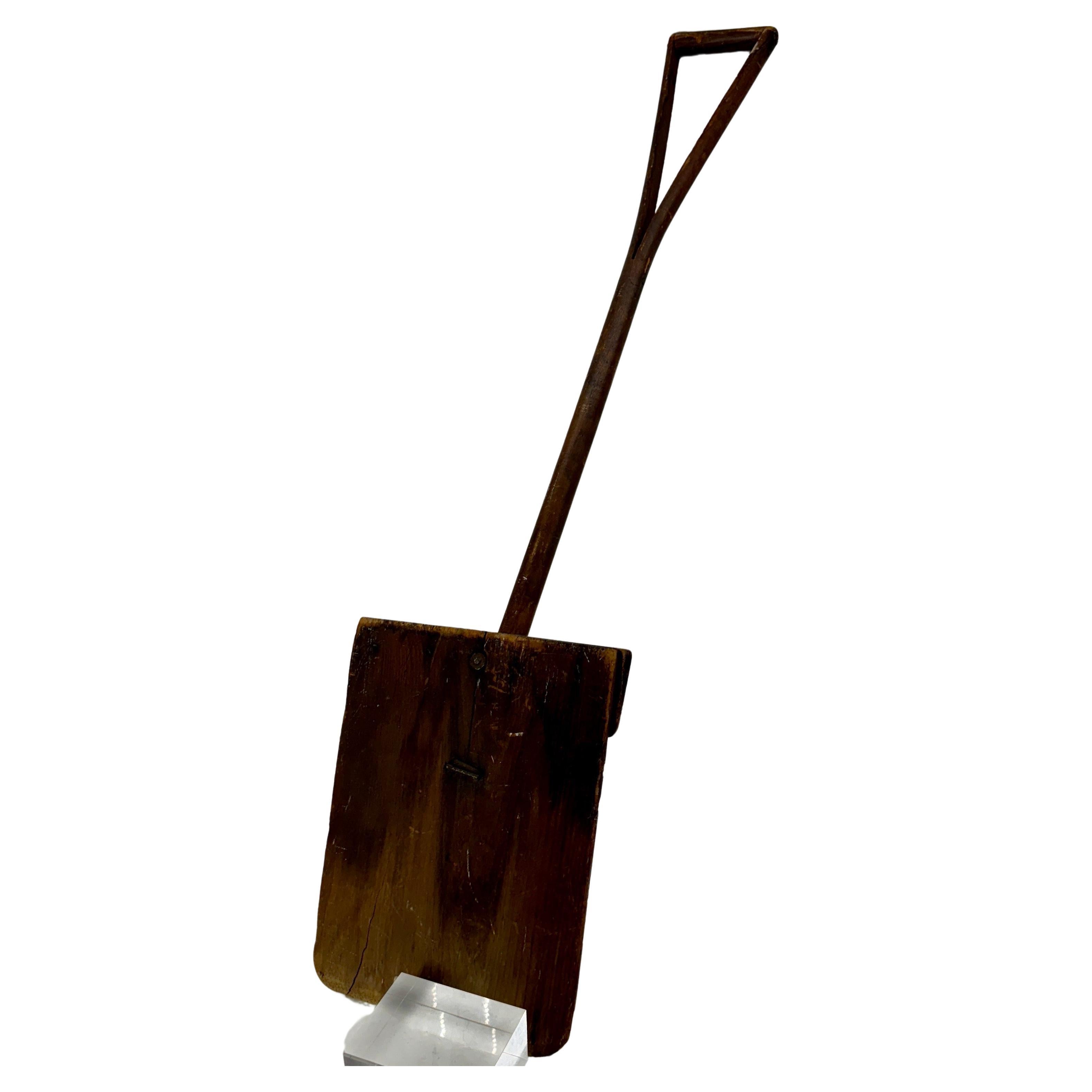 Scandinavian 19th Century Folk Art Wood Grain Shovel For Sale 3