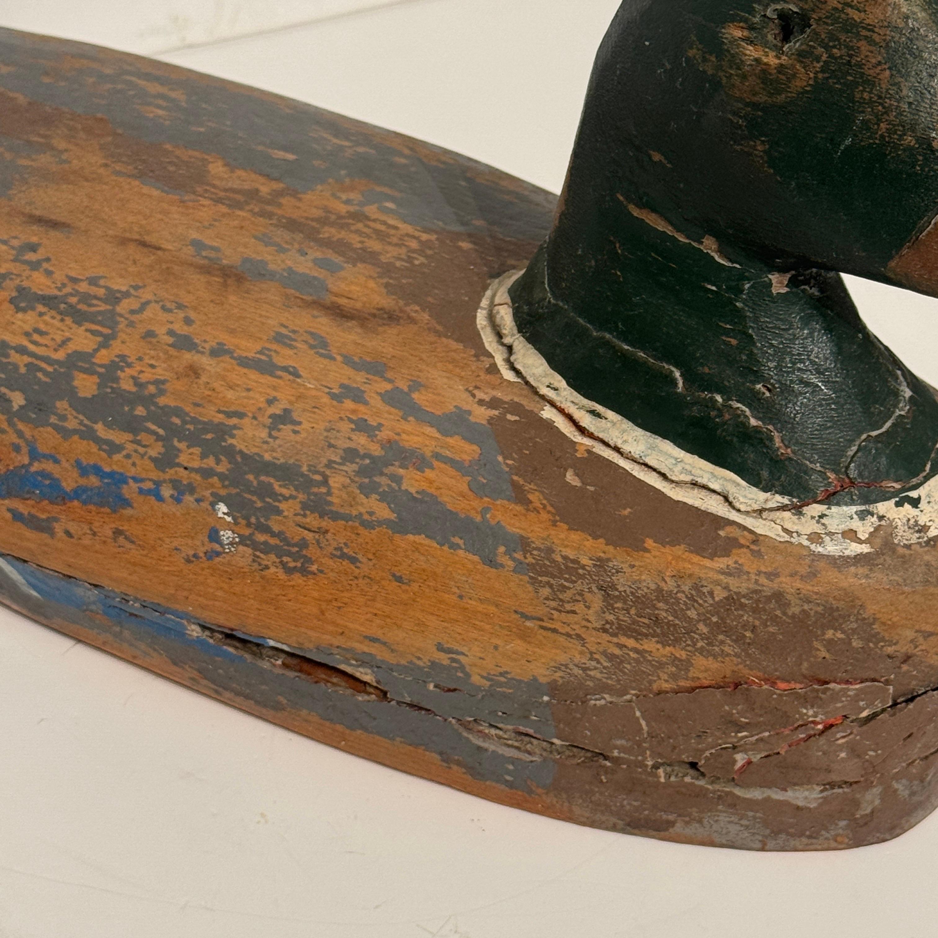 Señuelo de pato escandinavo del siglo XIX de arte popular tallado a mano Escandinavo
