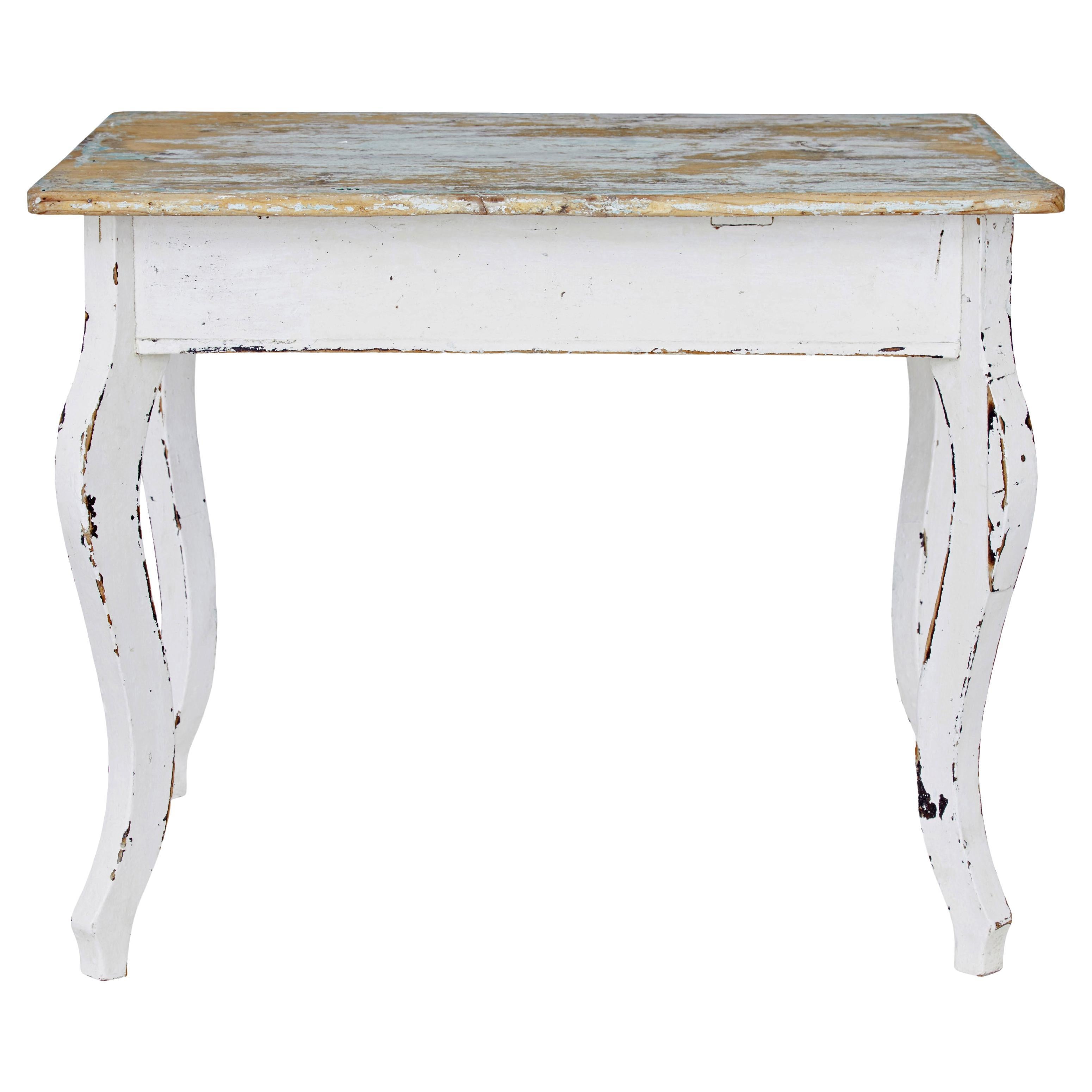 Table d'appoint scandinave en pin peint du 19e siècle en vente