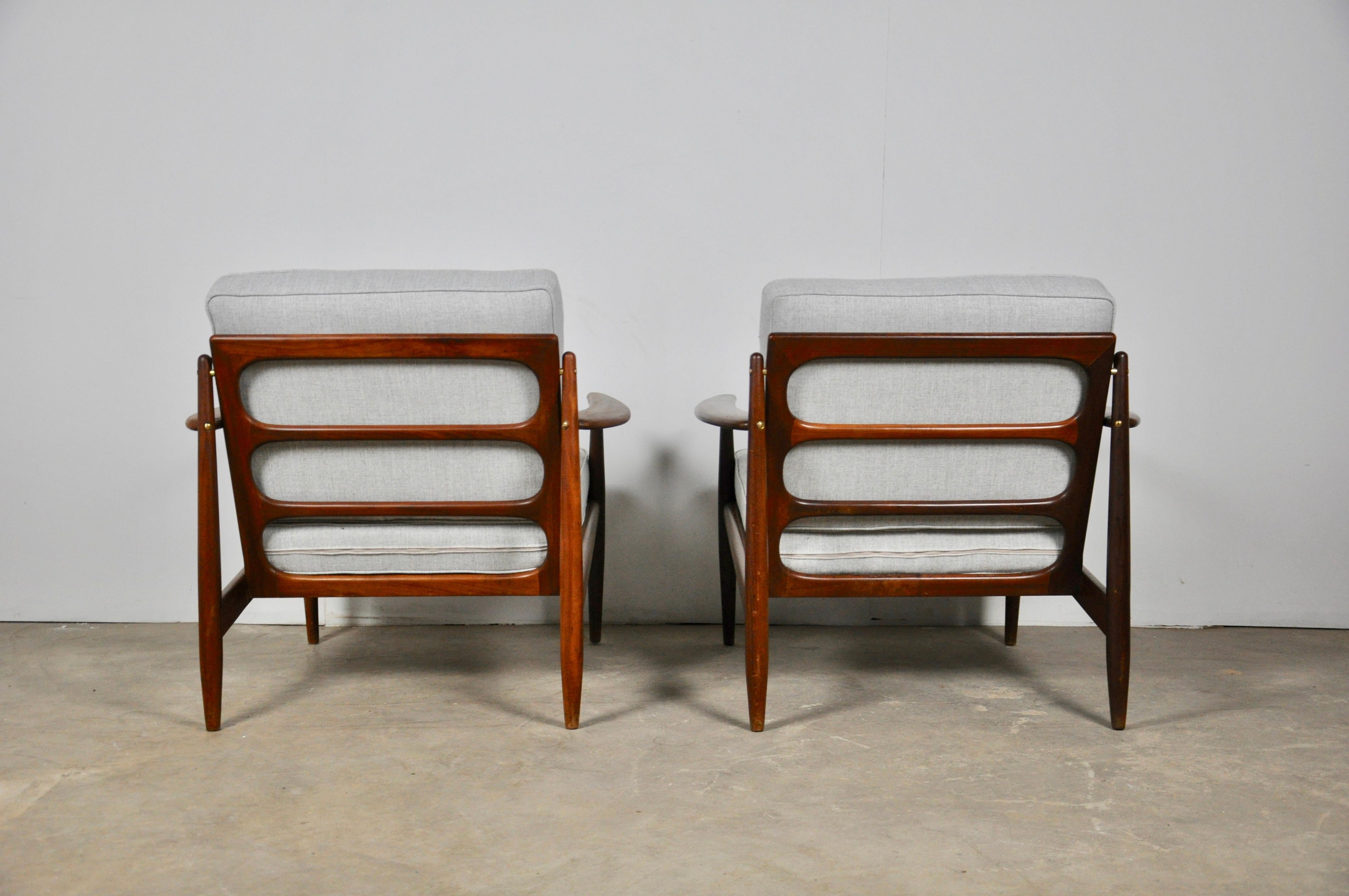 Mid-20th Century Scandinavian Armchair 1960s Set 2