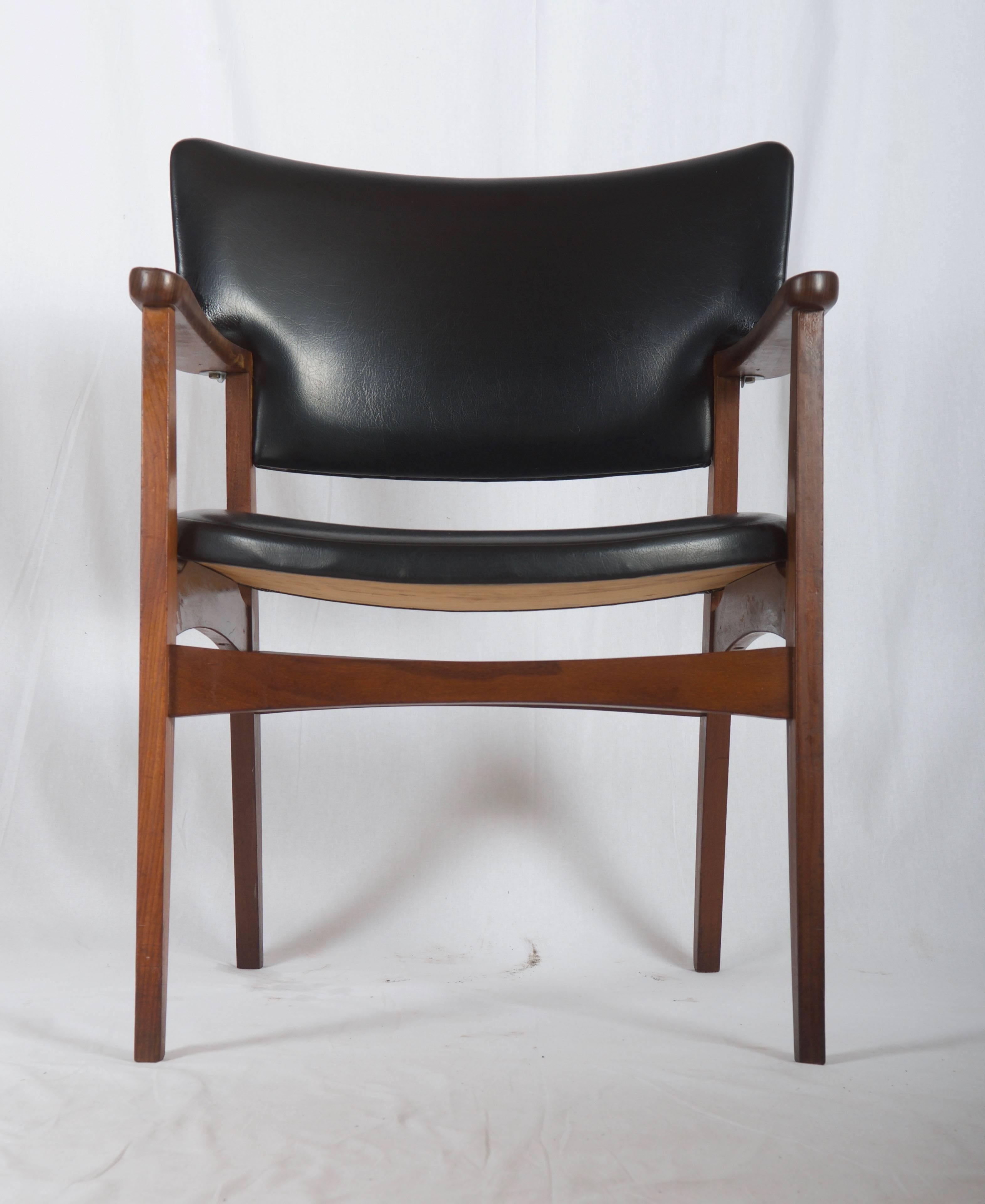 Scandinavian Armchair Attributed to Erik Kirkegaard In Excellent Condition For Sale In Vienna, AT