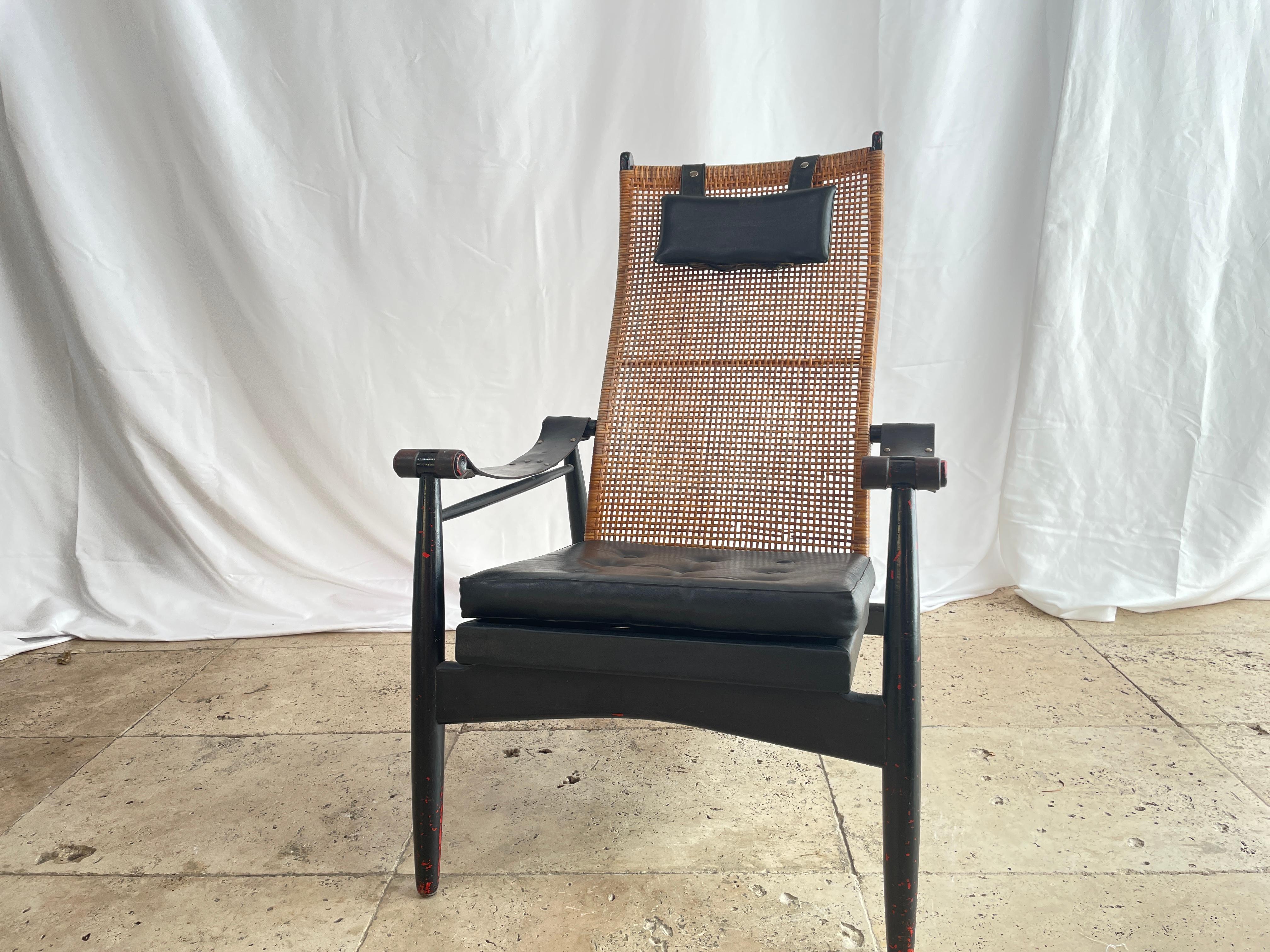 Scandinavian Armchair from the 20th Century in the Style of Finn Juhl and Larsen 8
