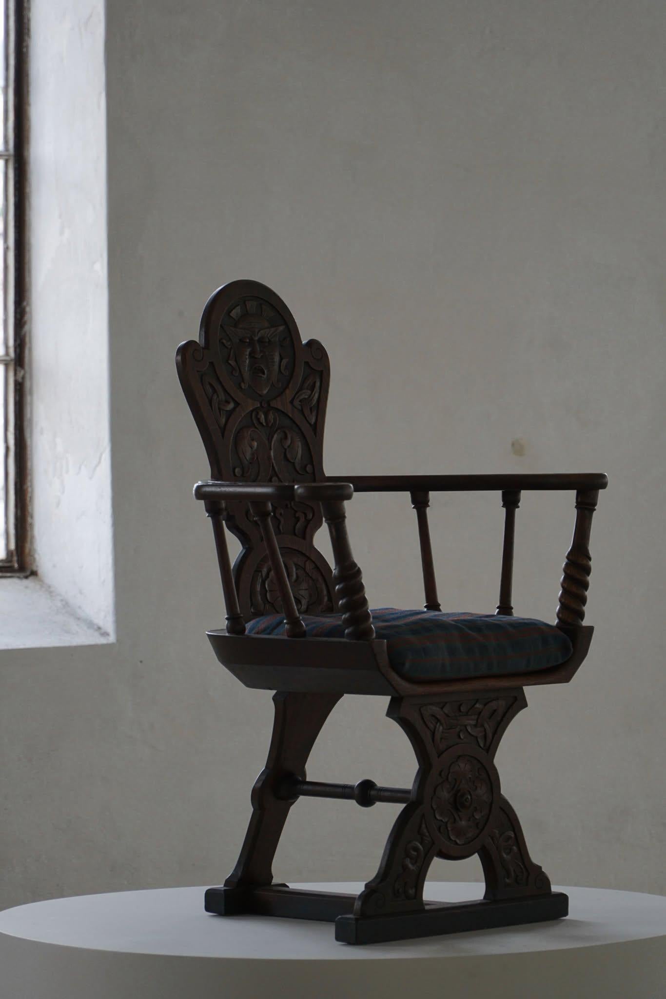 Fauteuil scandinave en Oak massif avec un coussin, Art populaire, début du 19e siècle en vente 6