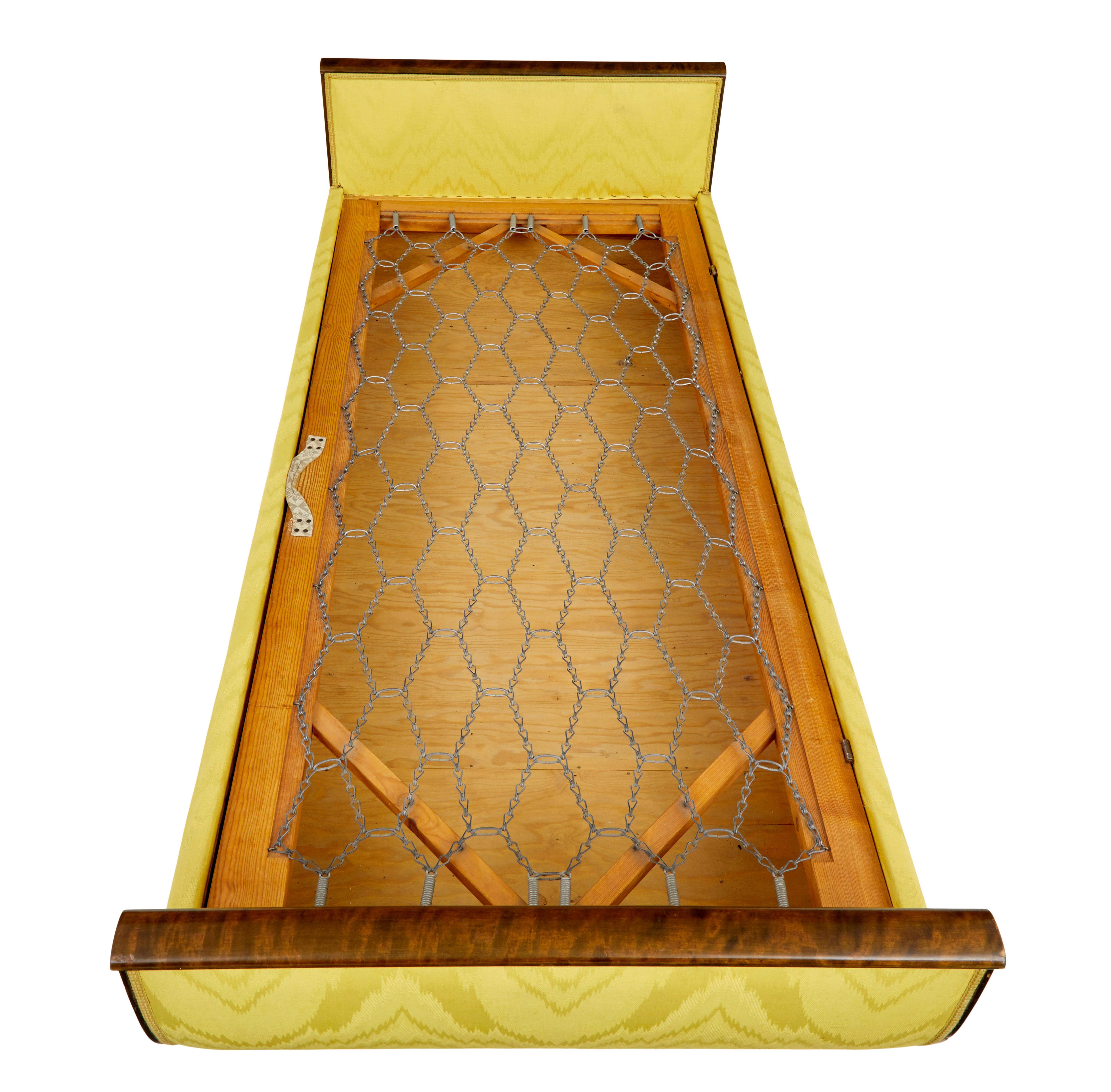 Tessuto Chaise scandinava in betulla e kingwood in vendita