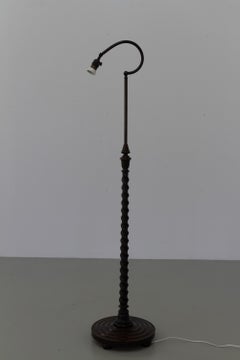 Scandinavian Art Deco Floor Lamp in Brass and Turned Oak, 1920s.