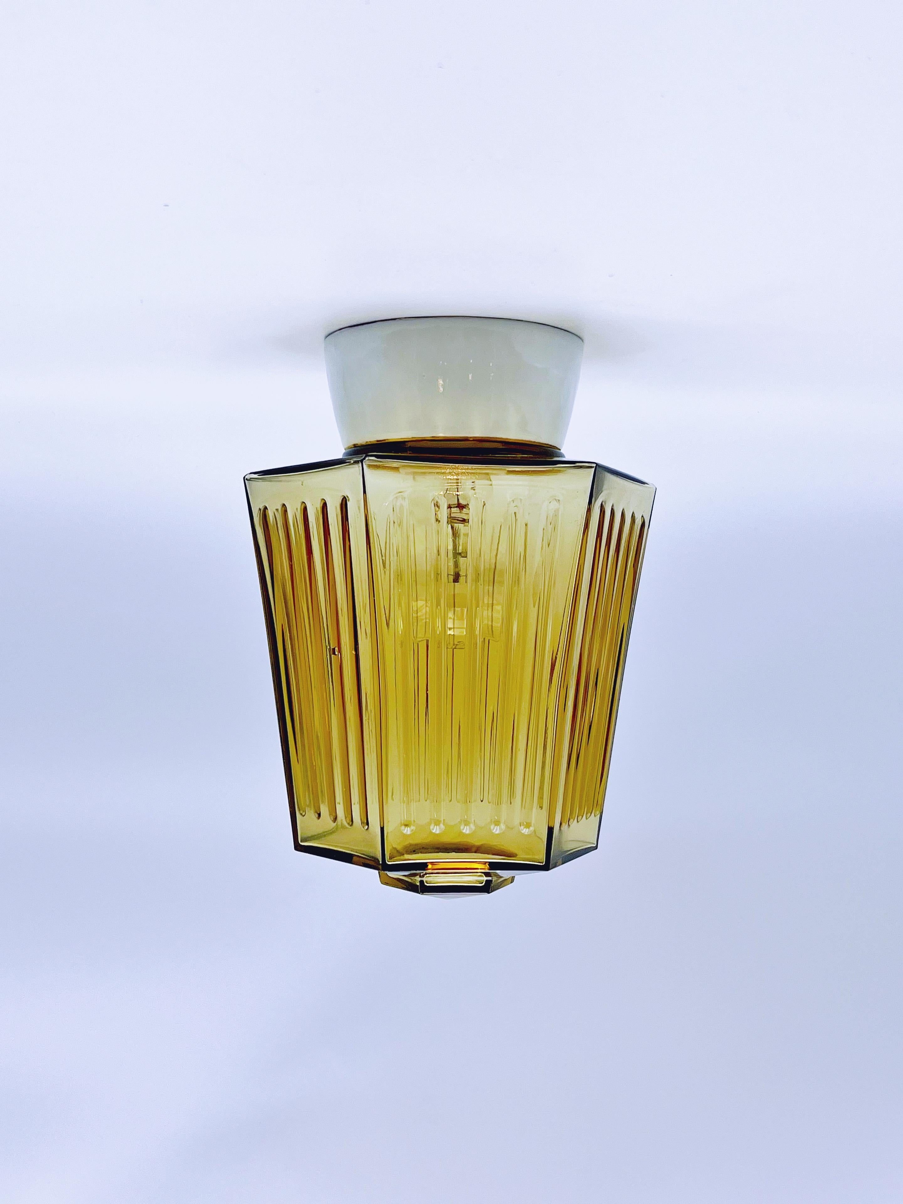 Sconosciuto Lampada da soffitto ad incasso in stile Art Deco scandinavo, vetro Greene & Greene, 1930-50 circa. in vendita