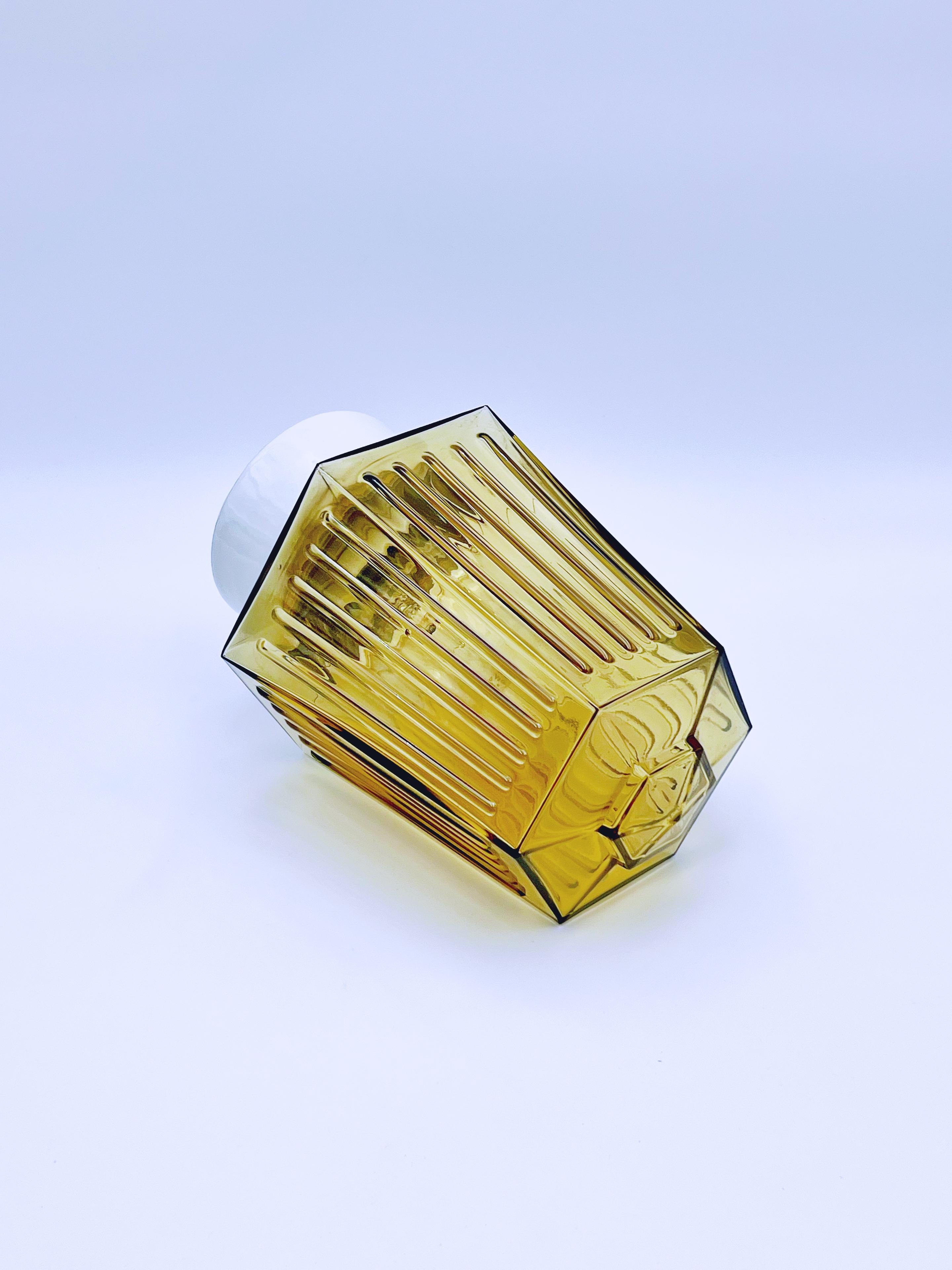 Porcellana Lampada da soffitto ad incasso in stile Art Deco scandinavo, vetro Greene & Greene, 1930-50 circa. in vendita