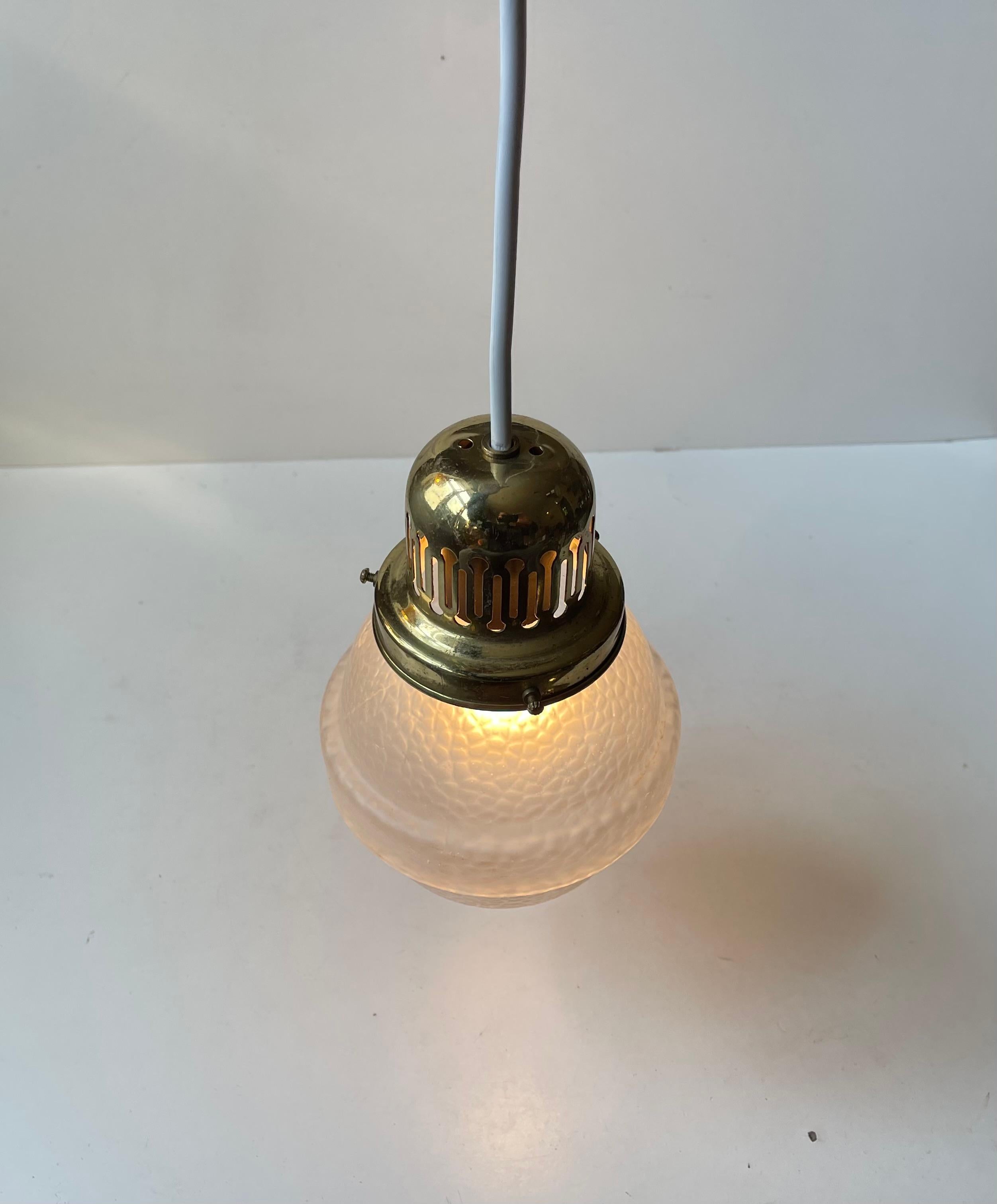 Scandinavian Art Deco Pendant Lamp in Brass & Lizard skin Glass, 1930s For Sale 1