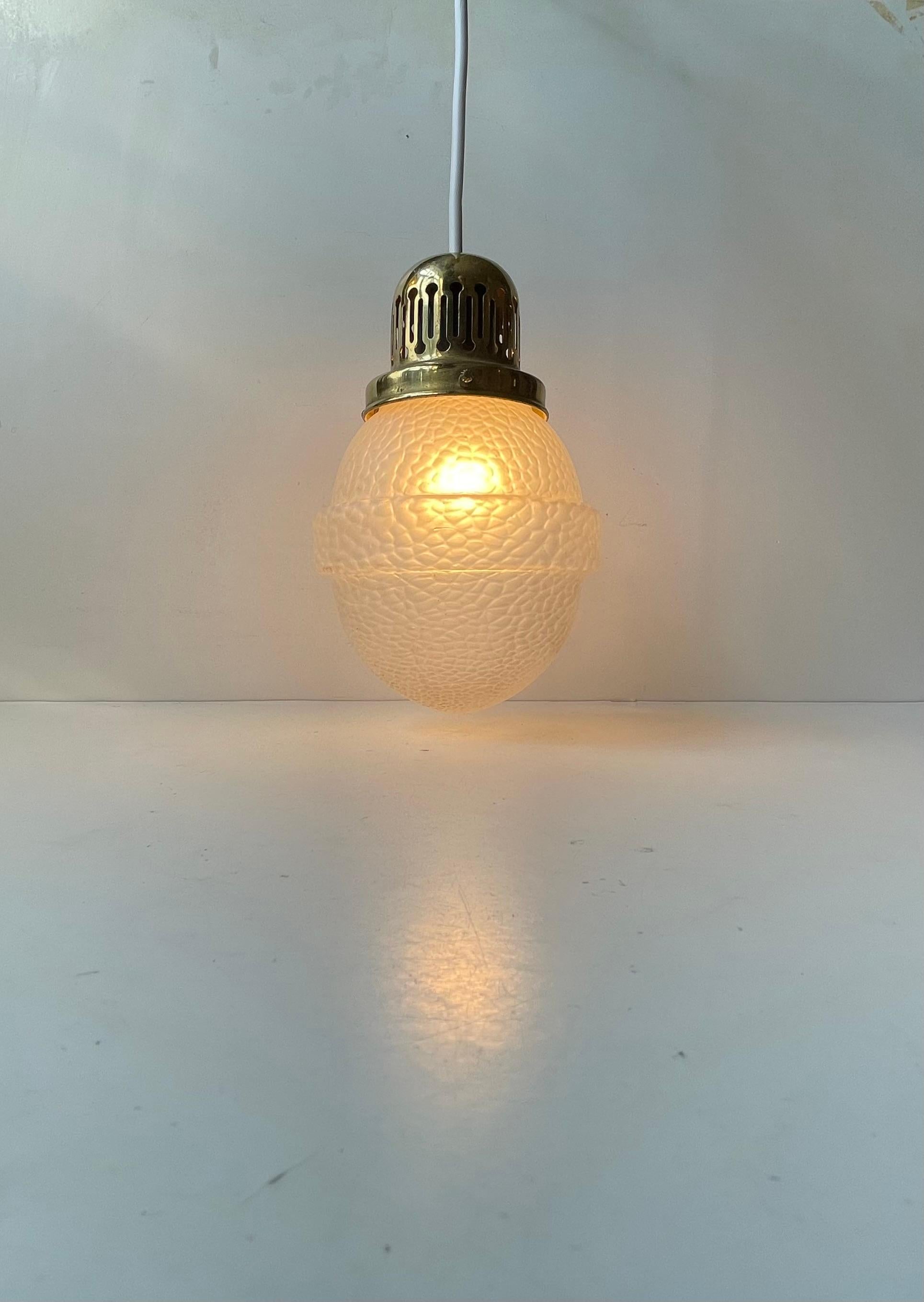Scandinavian Art Deco Pendant Lamp in Brass & Lizard skin Glass, 1930s For Sale 4